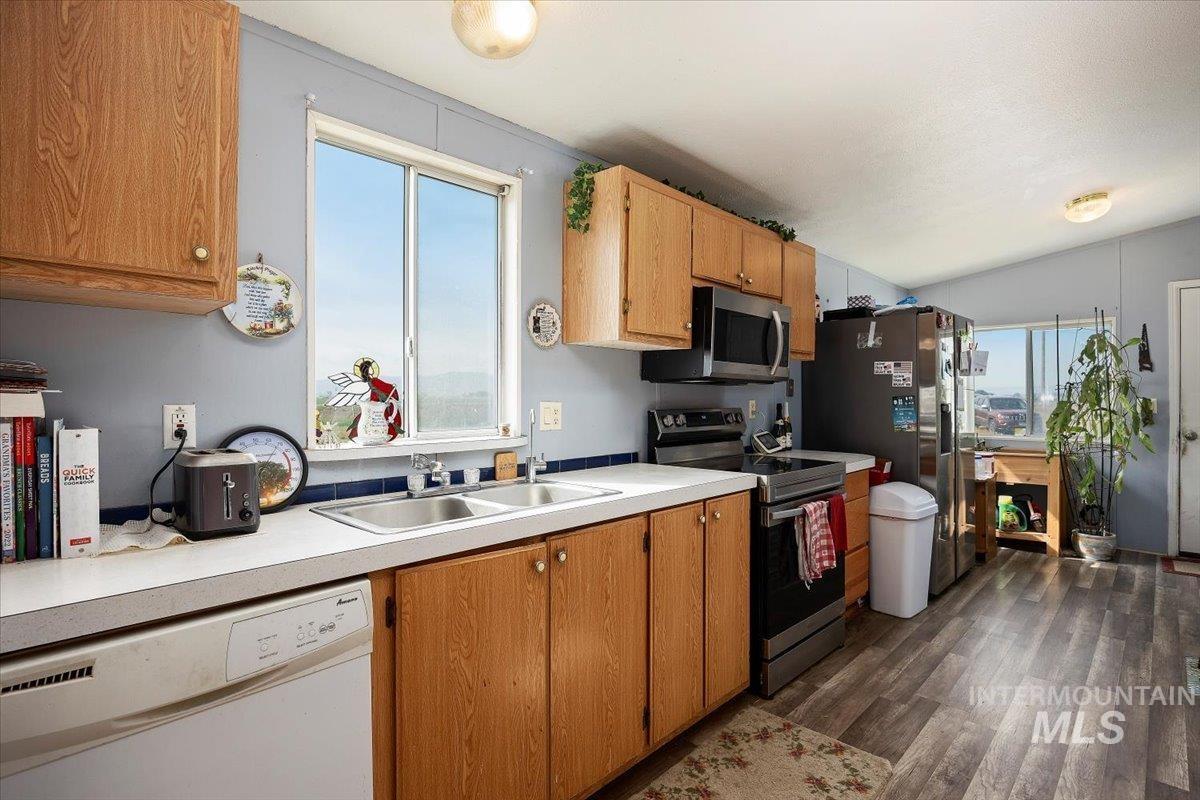 798 W 100 S, Paul, Idaho 83347, 3 Bedrooms, 2 Bathrooms, Residential For Sale, Price $300,000, 98970328