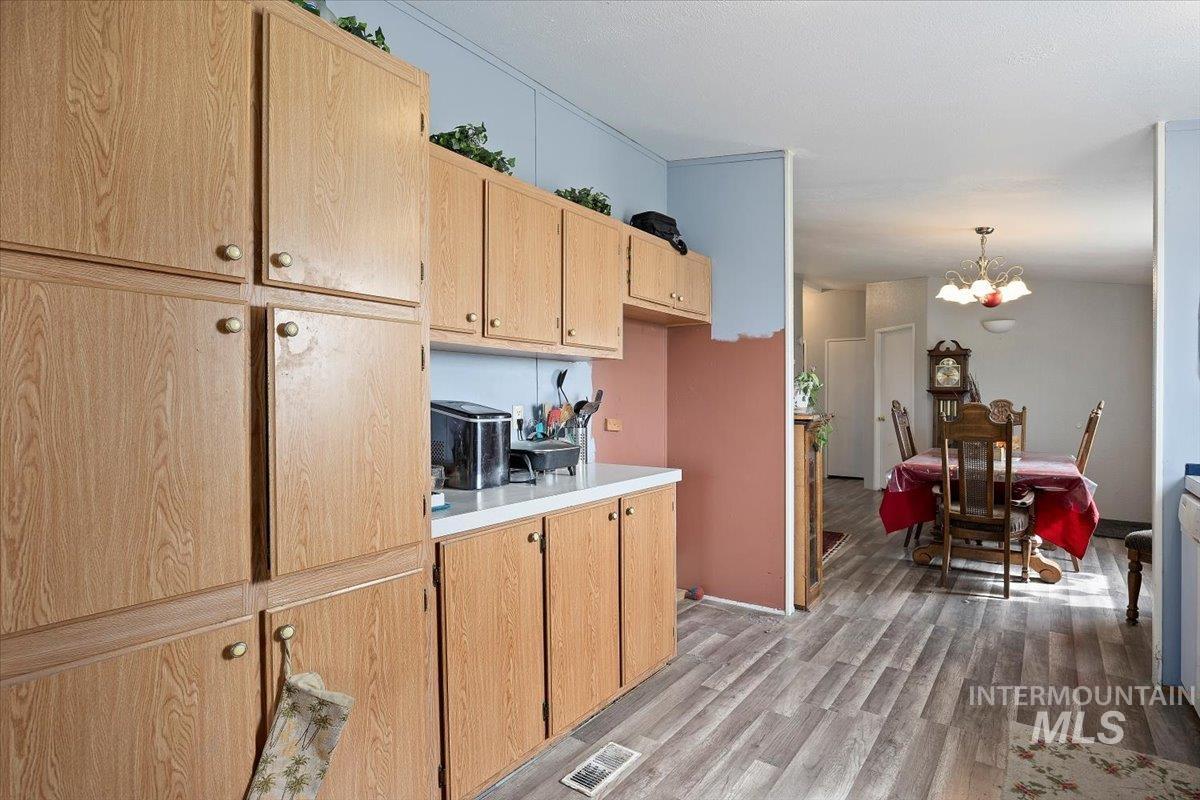 798 W 100 S, Paul, Idaho 83347, 3 Bedrooms, 2 Bathrooms, Residential For Sale, Price $300,000, 98970328