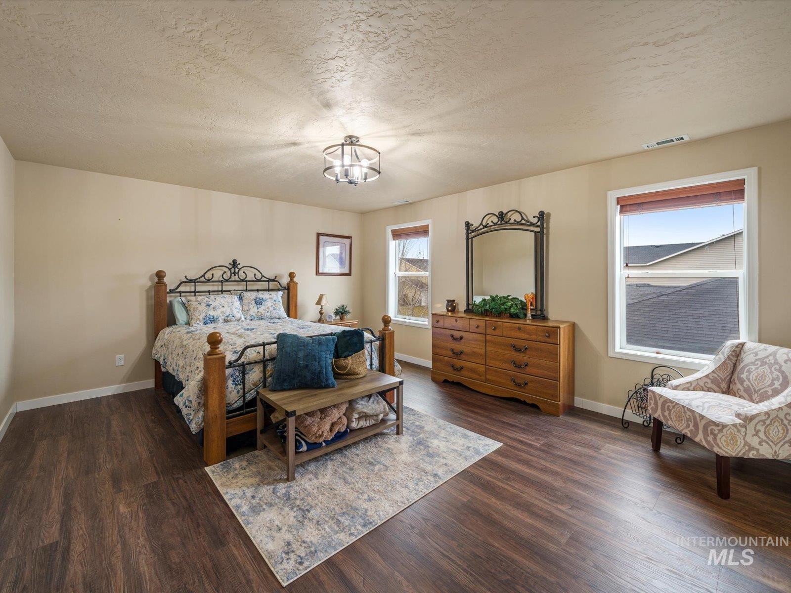 208 E Kaibab Trail St., Meridian, Idaho 83646, 3 Bedrooms, 2.5 Bathrooms, Residential For Sale, Price $529,900,MLS 98970329