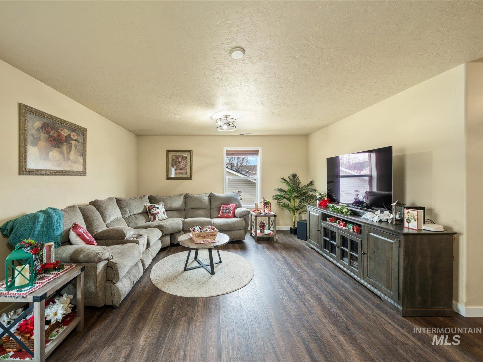 208 E Kaibab Trail St., Meridian, Idaho 83646, 3 Bedrooms, 2.5 Bathrooms, Residential For Sale, Price $529,900, 98970329