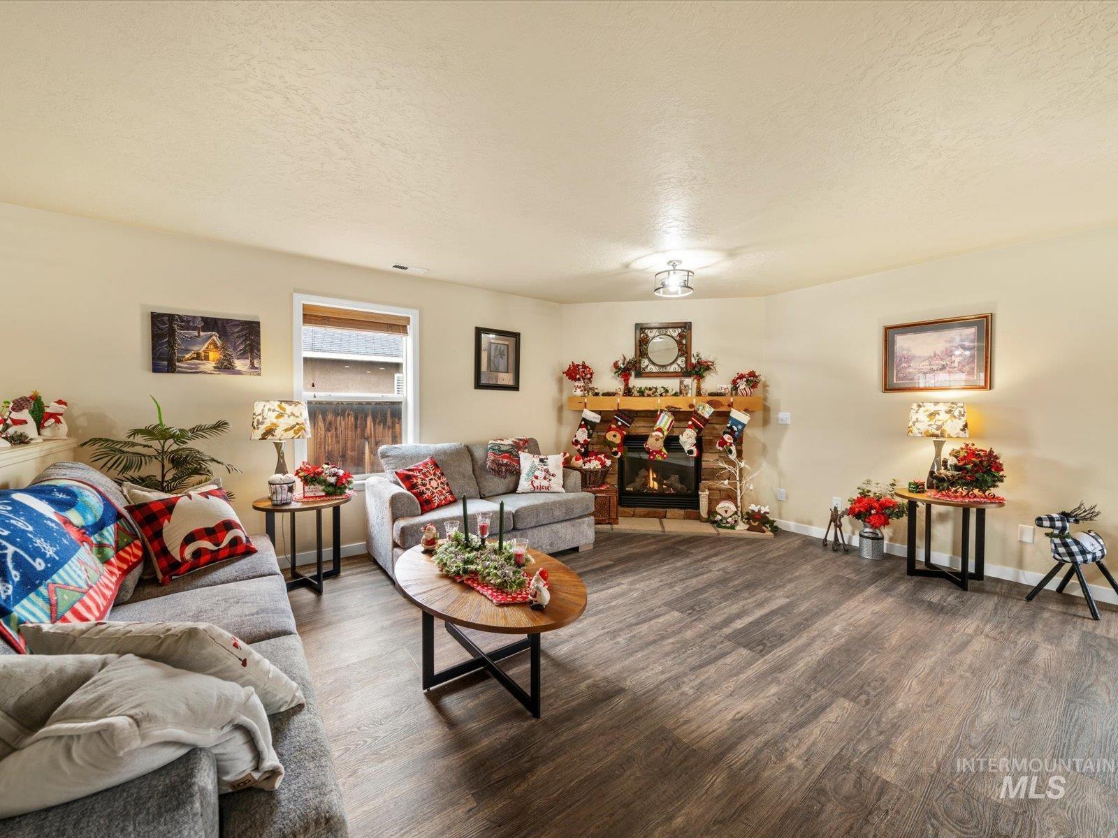 208 E Kaibab Trail St., Meridian, Idaho 83646, 3 Bedrooms, 2.5 Bathrooms, Residential For Sale, Price $529,900, 98970329