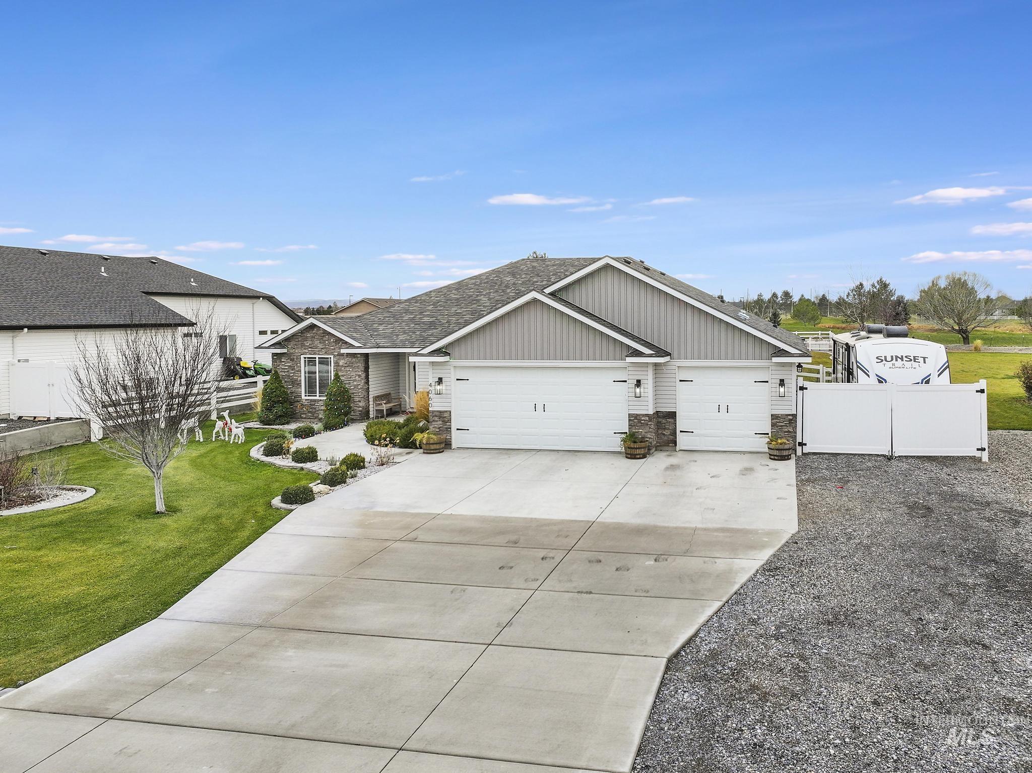 4060 Mountain Vista Ln, Filer, Idaho 83328-5555, 4 Bedrooms, 2 Bathrooms, Residential For Sale, Price $650,000,MLS 98970331