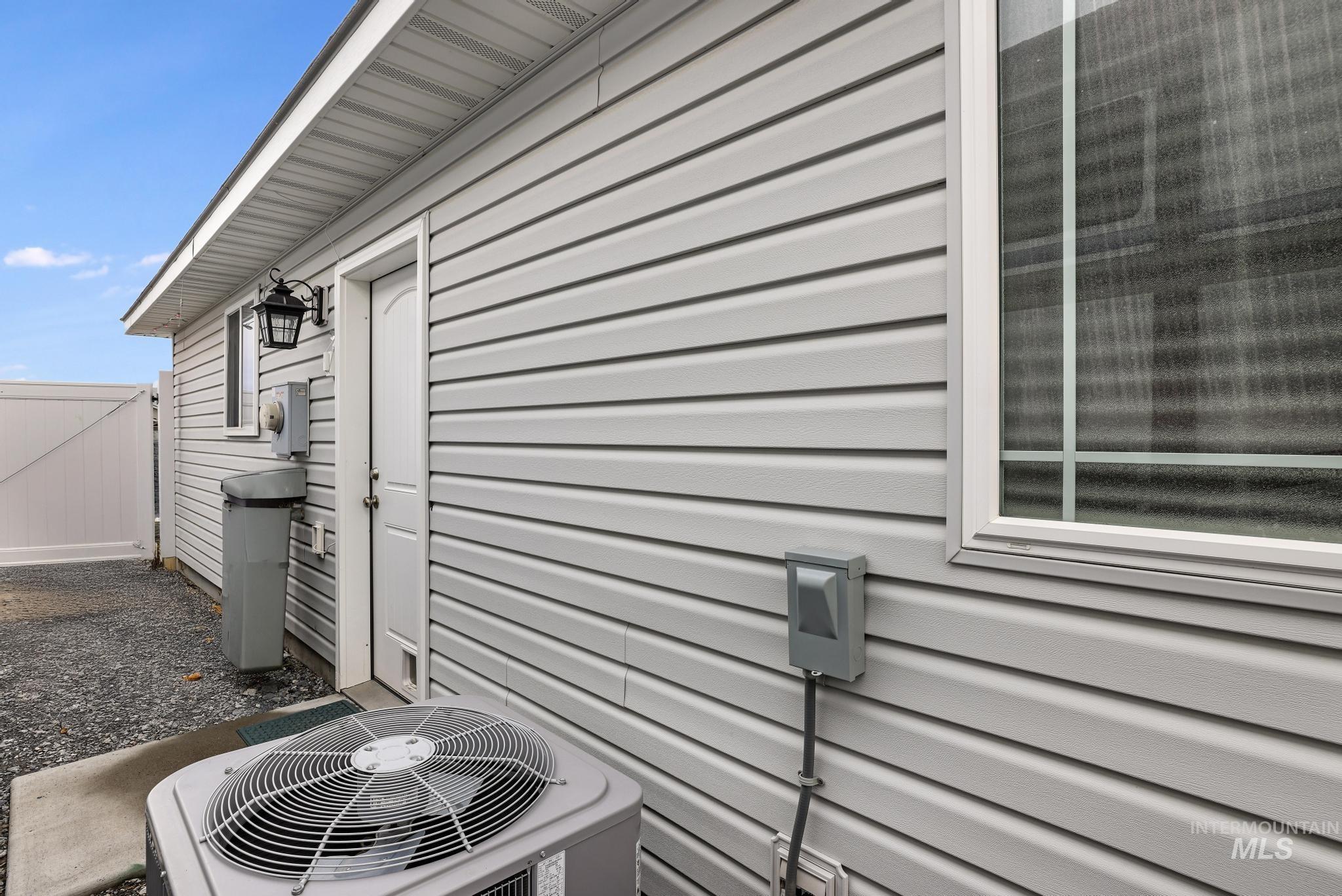 4060 Mountain Vista Ln, Filer, Idaho 83328-5555, 4 Bedrooms, 2 Bathrooms, Residential For Sale, Price $650,000,MLS 98970331