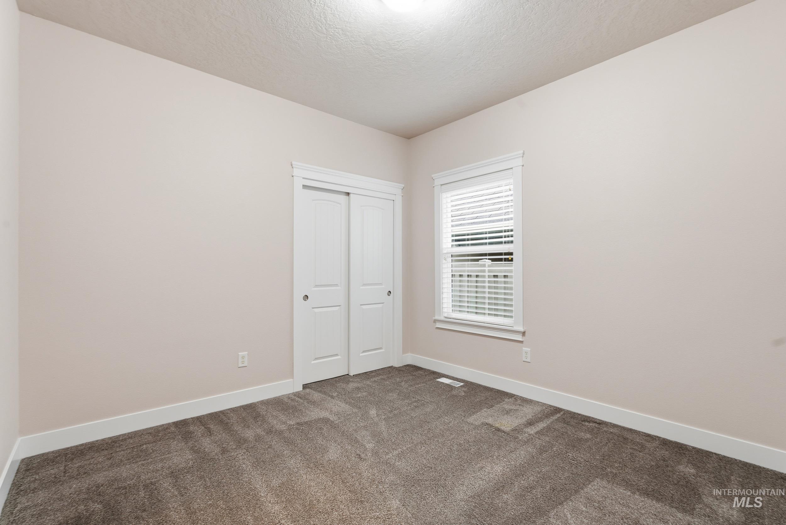 8127 N Sundial Way, Boise, Idaho 83714, 3 Bedrooms, 2 Bathrooms, Residential For Sale, Price $479,000, 98970335