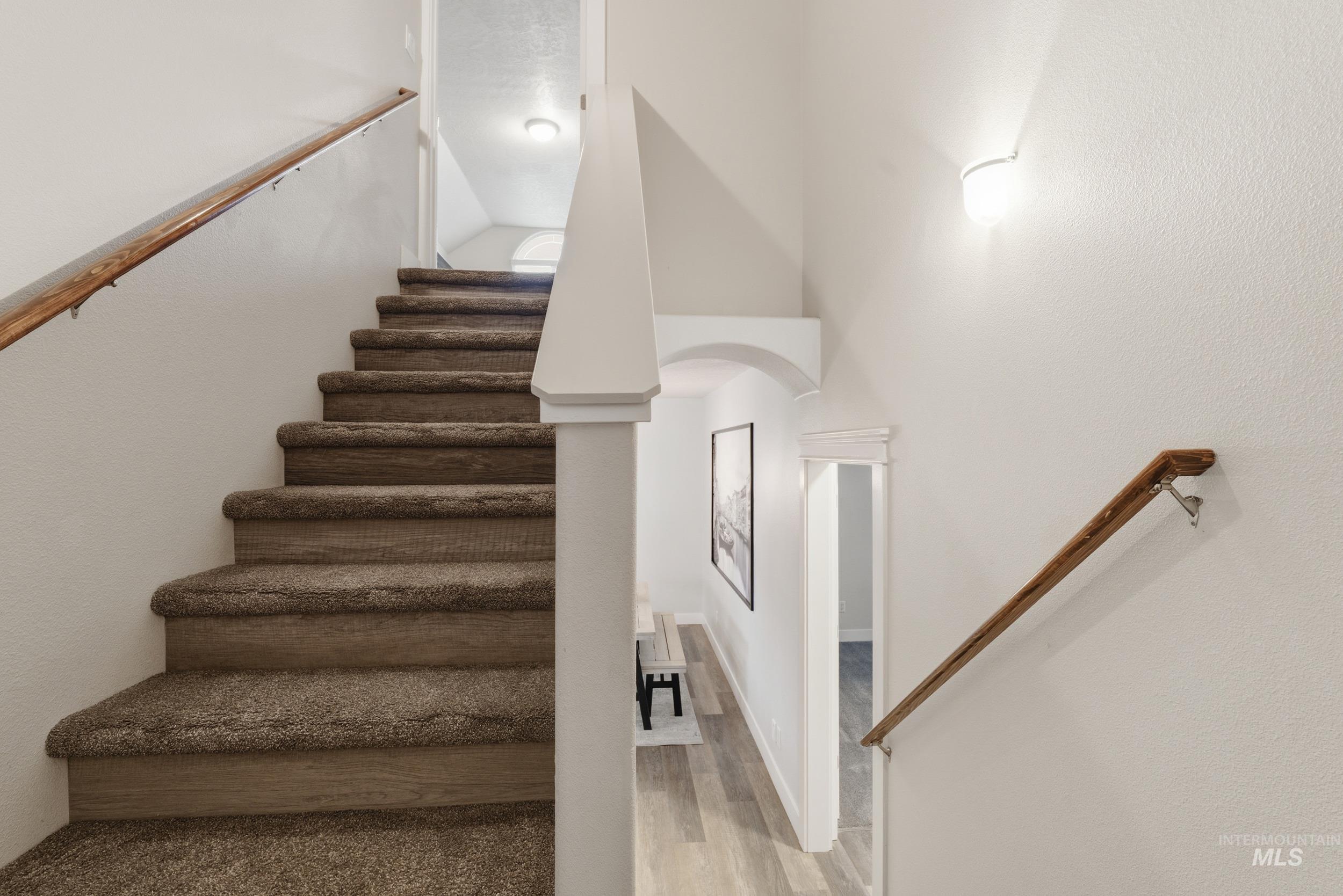 8127 N Sundial Way, Boise, Idaho 83714, 3 Bedrooms, 2 Bathrooms, Residential For Sale, Price $479,000, 98970335