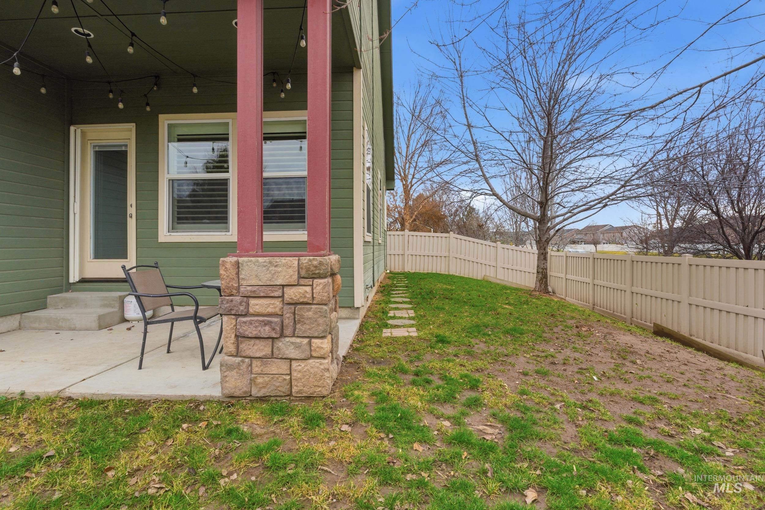 8127 N Sundial Way, Boise, Idaho 83714, 3 Bedrooms, 2 Bathrooms, Residential For Sale, Price $479,000, 98970335