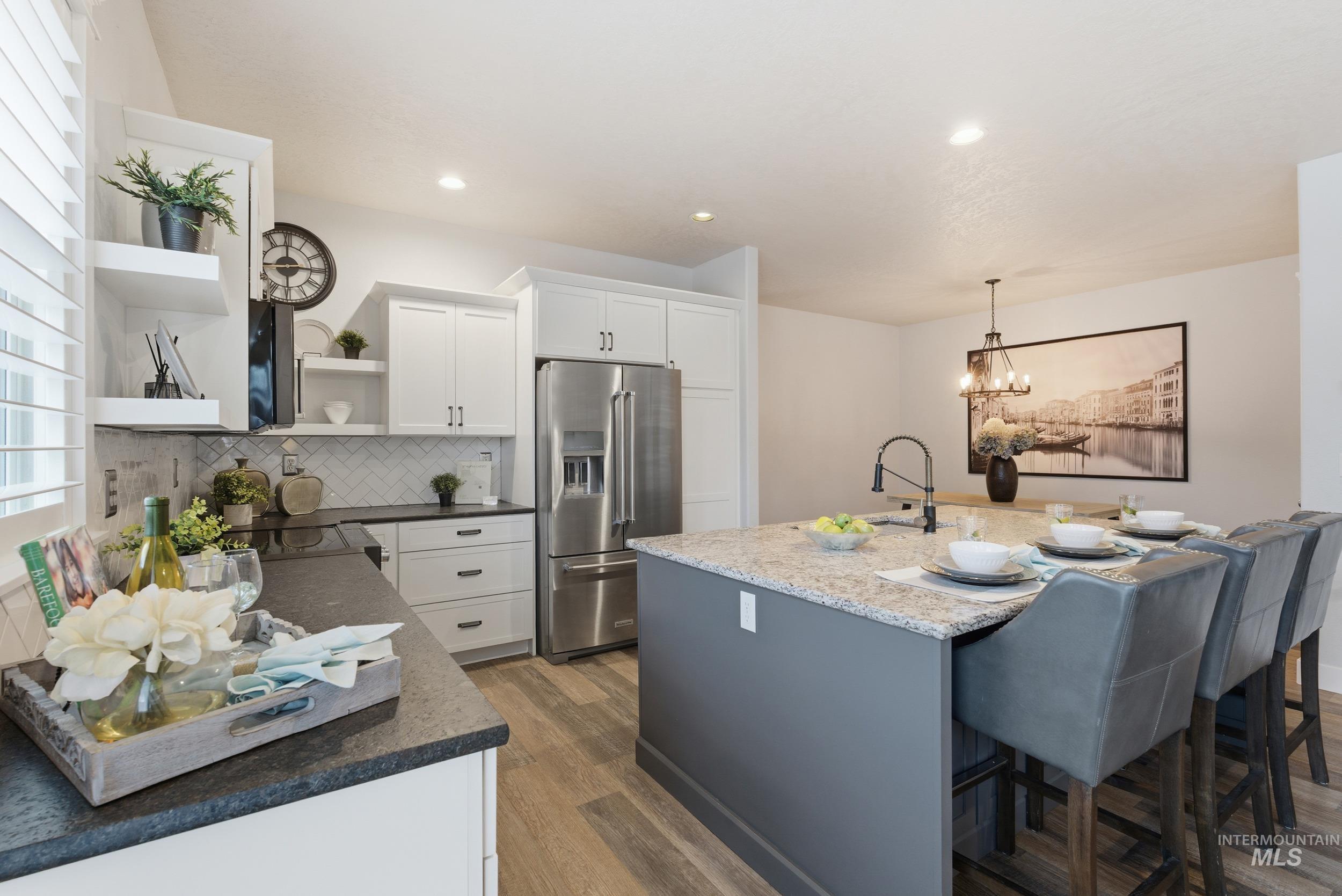 8127 N Sundial Way, Boise, Idaho 83714, 3 Bedrooms, 2 Bathrooms, Residential For Sale, Price $479,000, 98970335