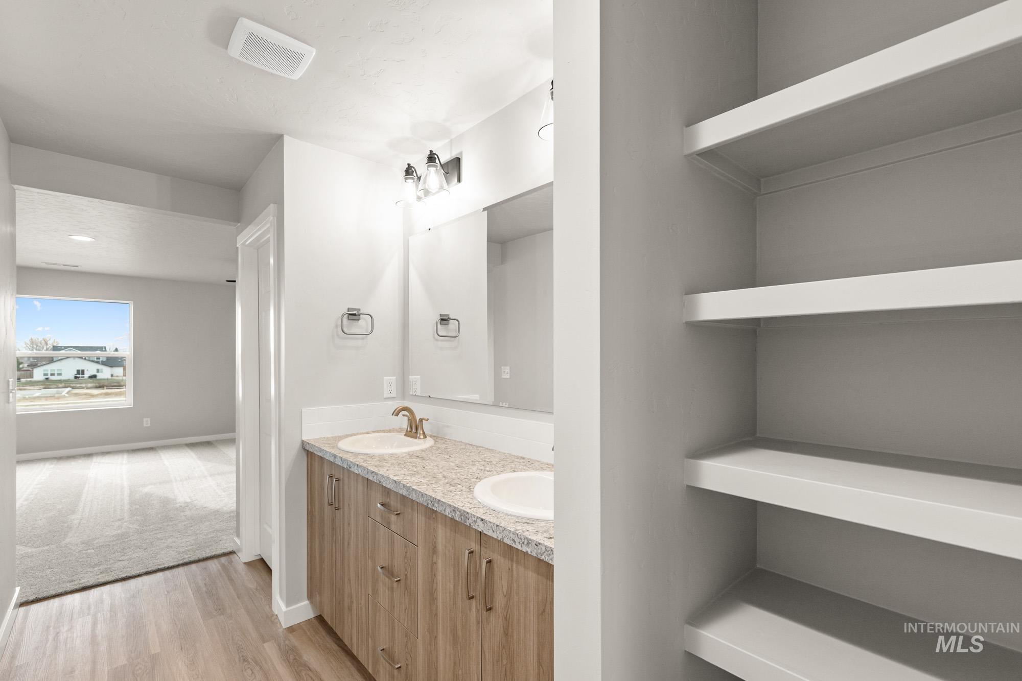 1515 Long Pond St, Middleton, Idaho 83644, 5 Bedrooms, 3 Bathrooms, Residential For Sale, Price $509,990, 98970338