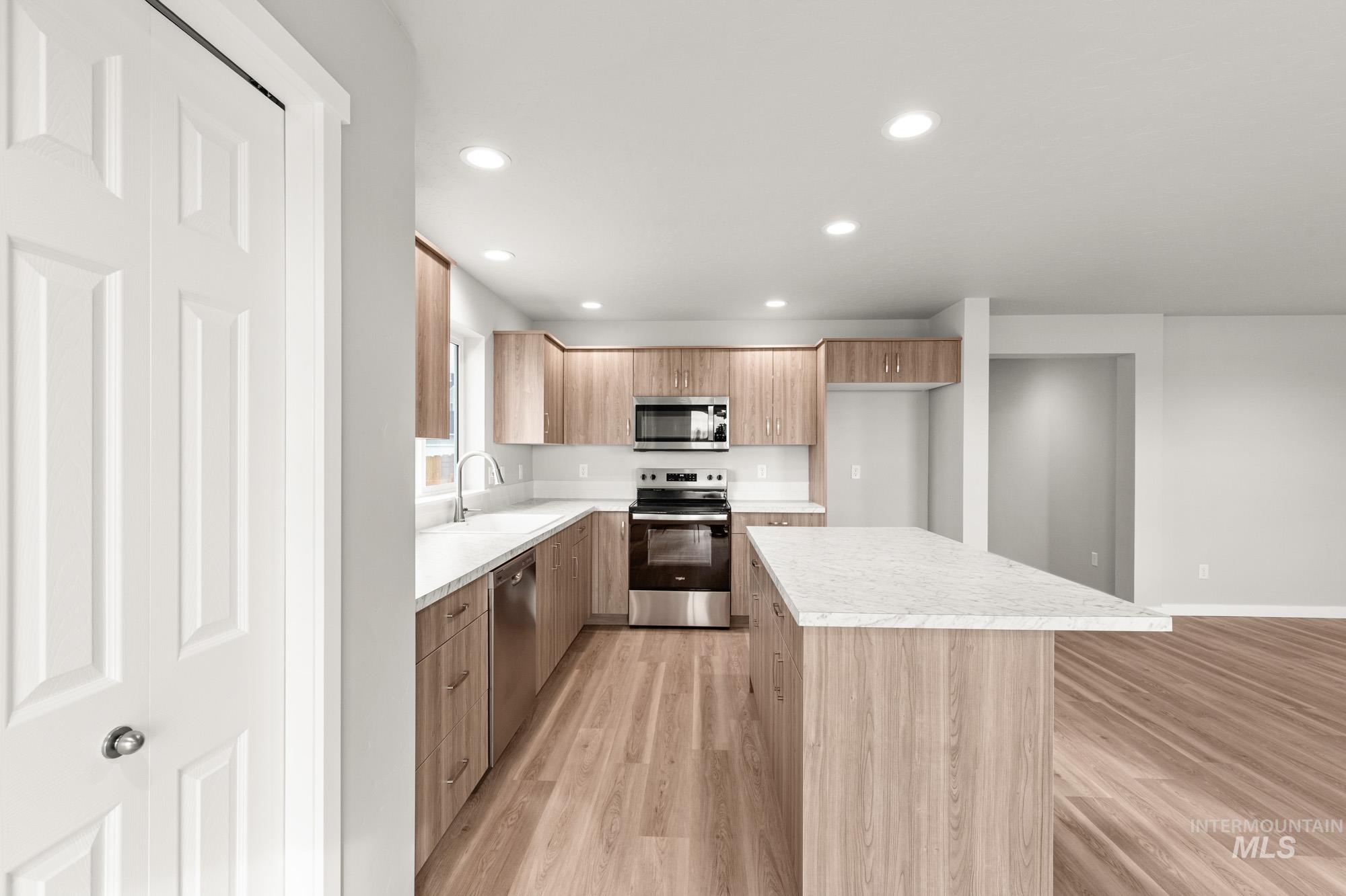 1515 Long Pond St, Middleton, Idaho 83644, 5 Bedrooms, 3 Bathrooms, Residential For Sale, Price $509,990,MLS 98970338