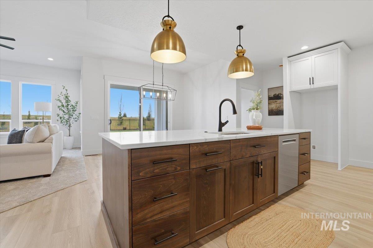 7838 W Flathead Lake St, Eagle, Idaho 83616, 3 Bedrooms, 3 Bathrooms, Residential For Sale, Price $899,500, 98970341