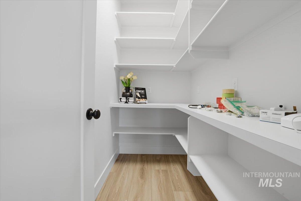 7838 W Flathead Lake St, Eagle, Idaho 83616, 3 Bedrooms, 3 Bathrooms, Residential For Sale, Price $899,500, 98970341