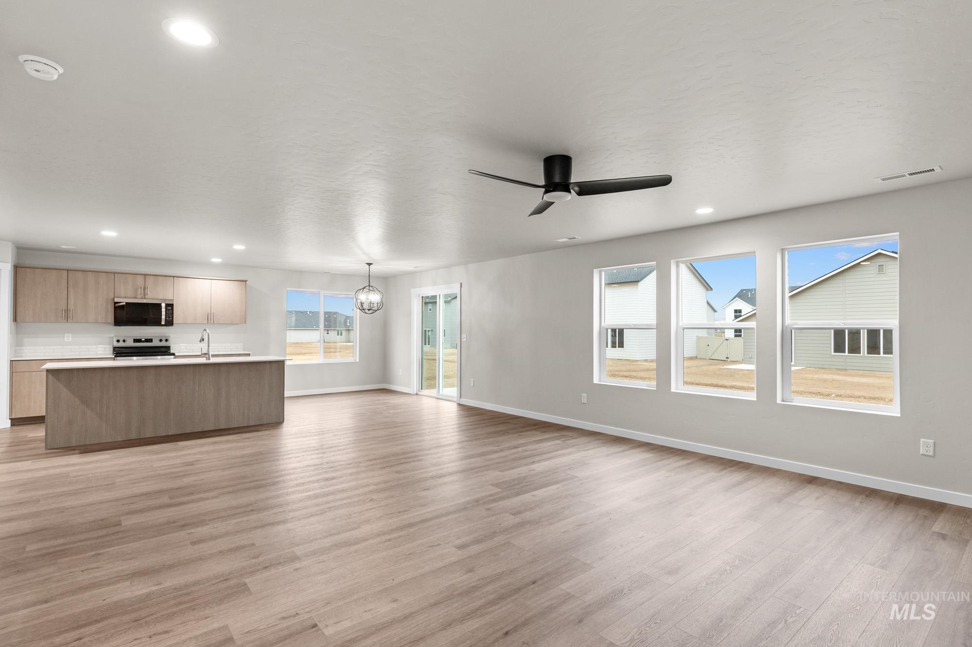 18445 N Trumpet Lily Ave, Nampa, Idaho 83687, 4 Bedrooms, 3 Bathrooms, Residential For Sale, Price $579,990,MLS 98970343