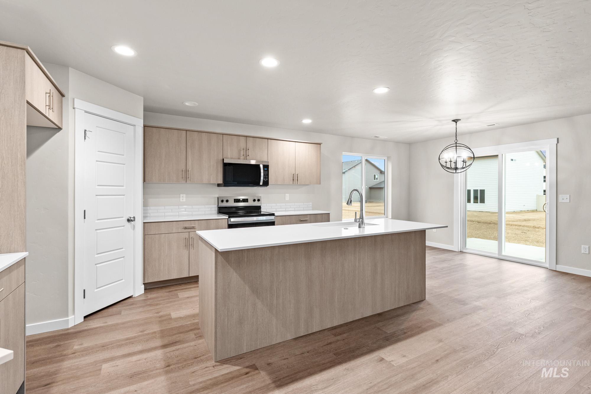 18445 N Trumpet Lily Ave, Nampa, Idaho 83687, 4 Bedrooms, 3 Bathrooms, Residential For Sale, Price $579,990,MLS 98970343