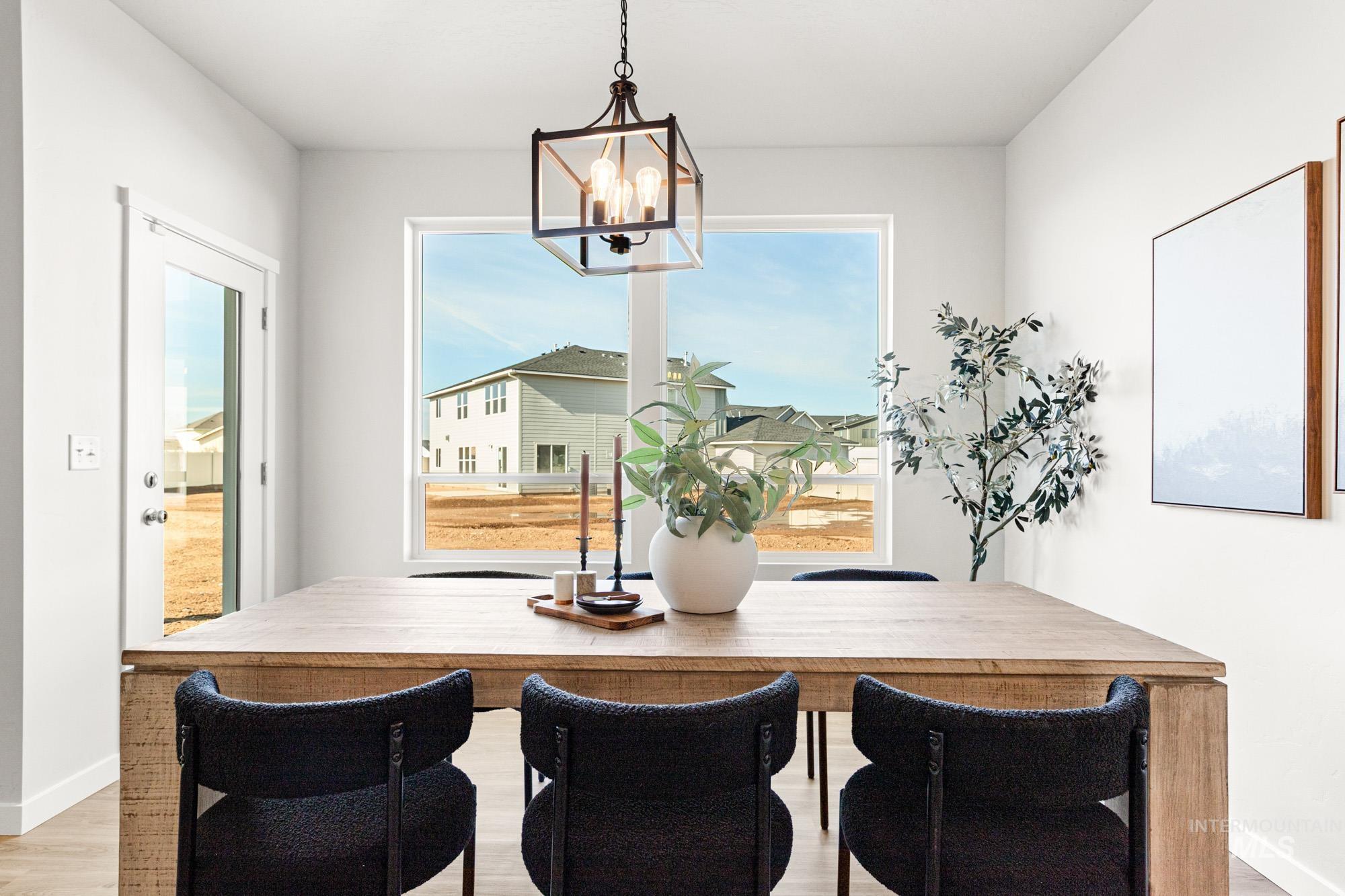 17381 N Aspen Springs Way, Nampa, Idaho 83687, 4 Bedrooms, 2.5 Bathrooms, Residential For Sale, Price $549,990,MLS 98970344