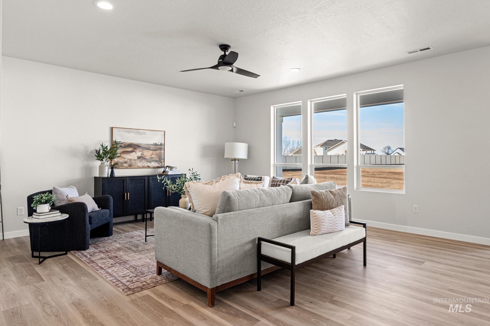 17381 N Aspen Springs Way, Nampa, Idaho 83687, 4 Bedrooms, 2.5 Bathrooms, Residential For Sale, Price $549,990,MLS 98970344