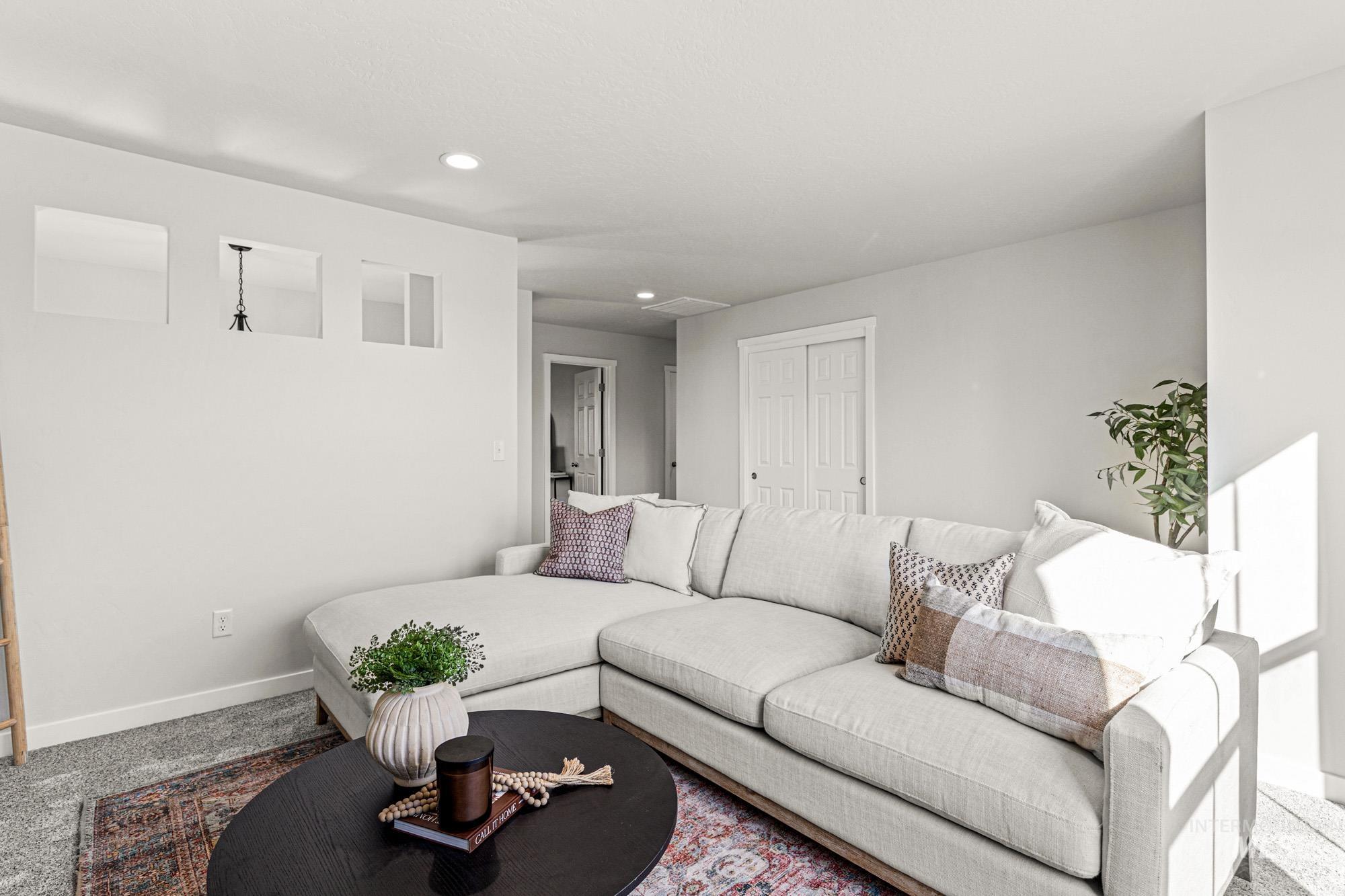 17381 N Aspen Springs Way, Nampa, Idaho 83687, 4 Bedrooms, 2.5 Bathrooms, Residential For Sale, Price $549,990,MLS 98970344