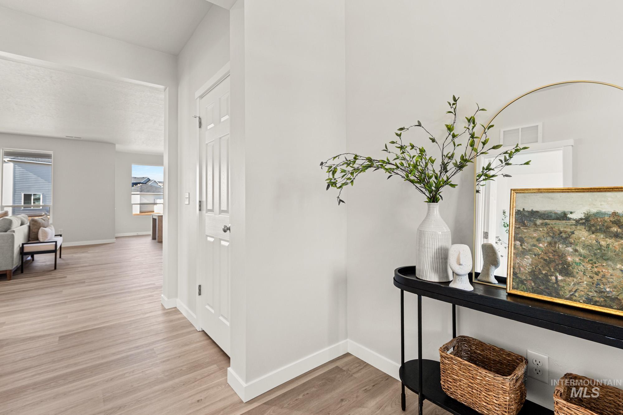 17381 N Aspen Springs Way, Nampa, Idaho 83687, 4 Bedrooms, 2.5 Bathrooms, Residential For Sale, Price $549,990,MLS 98970344