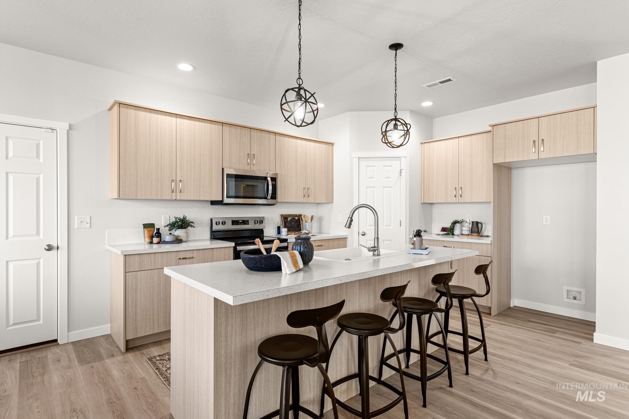 17381 N Aspen Springs Way, Nampa, Idaho 83687, 4 Bedrooms, 2.5 Bathrooms, Residential For Sale, Price $549,990,MLS 98970344