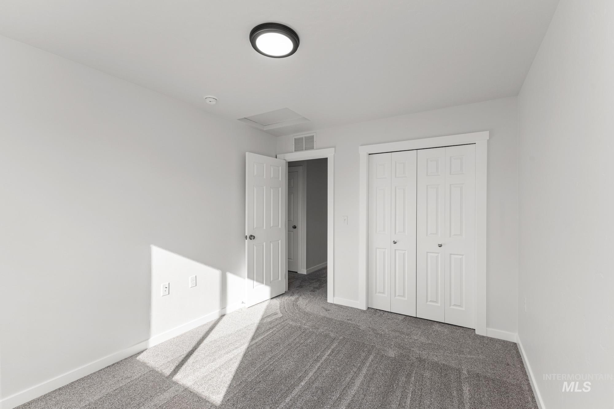 2943 E Mossy Creek Dr, Kuna, Idaho 83634, 3 Bedrooms, 2.5 Bathrooms, Residential For Sale, Price $389,990,MLS 98970347