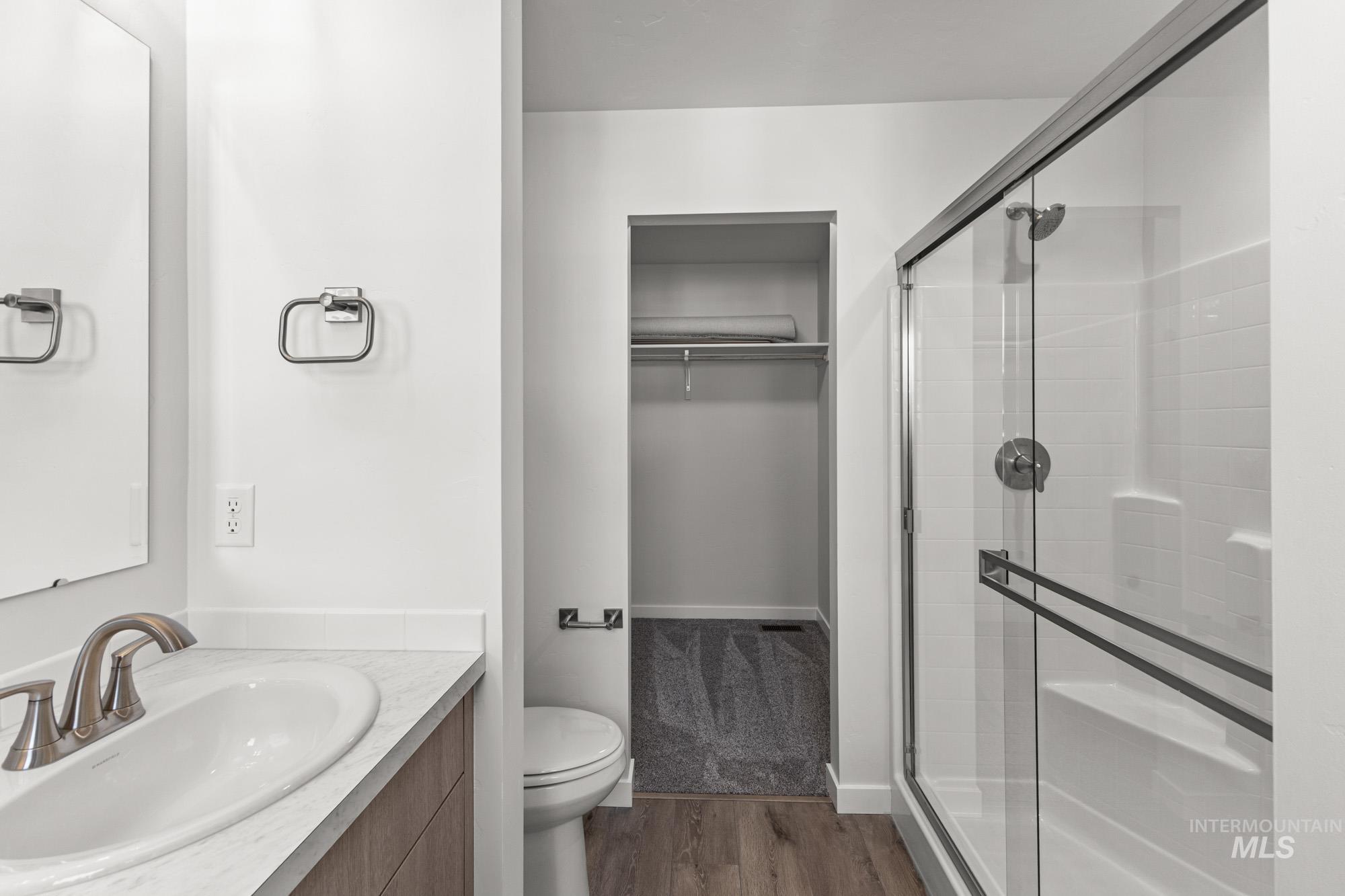 2943 E Mossy Creek Dr, Kuna, Idaho 83634, 3 Bedrooms, 2.5 Bathrooms, Residential For Sale, Price $389,990,MLS 98970347