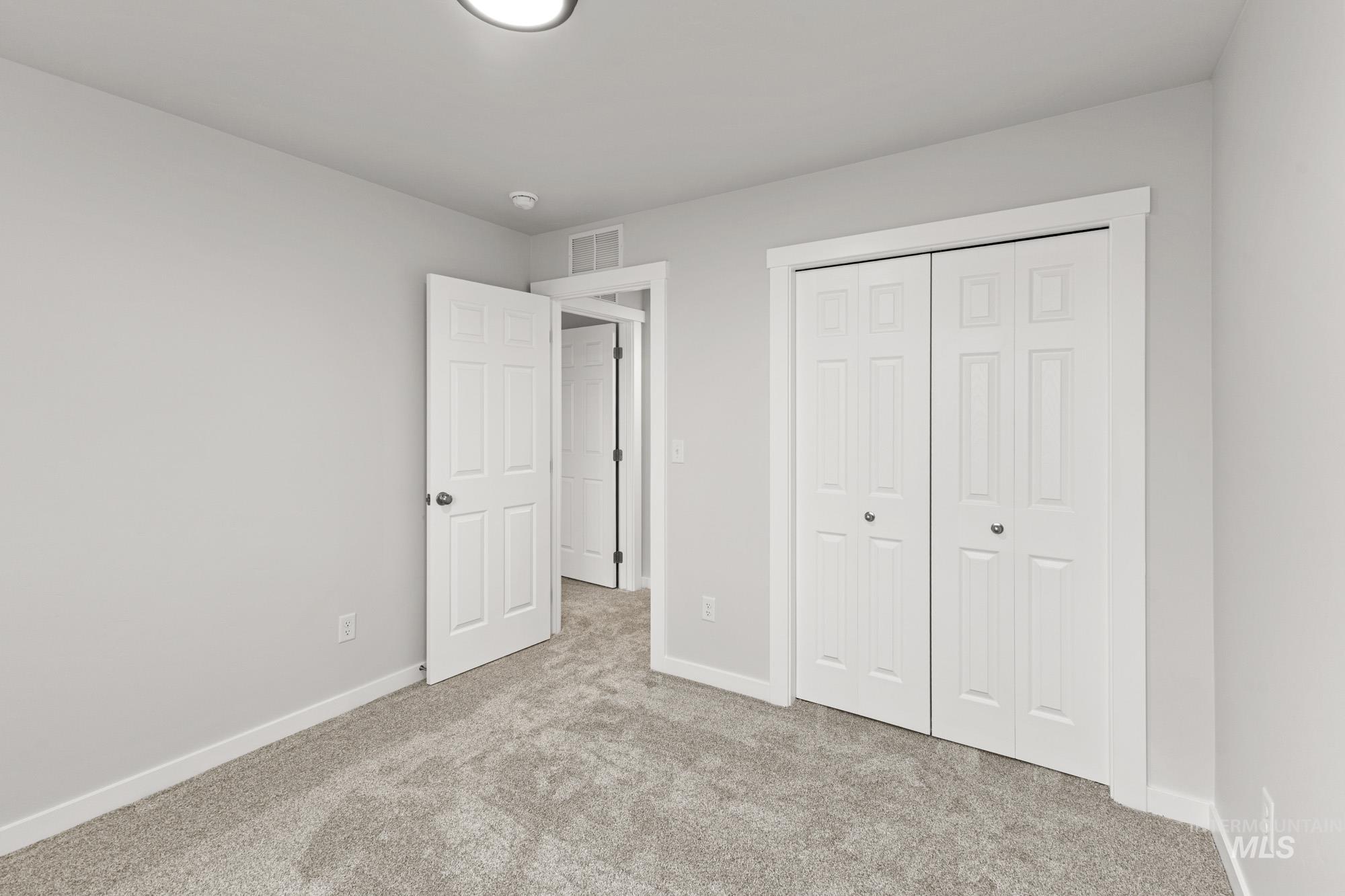 2963 E Mossy Creek Dr, Kuna, Idaho 83634, 3 Bedrooms, 2.5 Bathrooms, Residential For Sale, Price $394,990,MLS 98970348