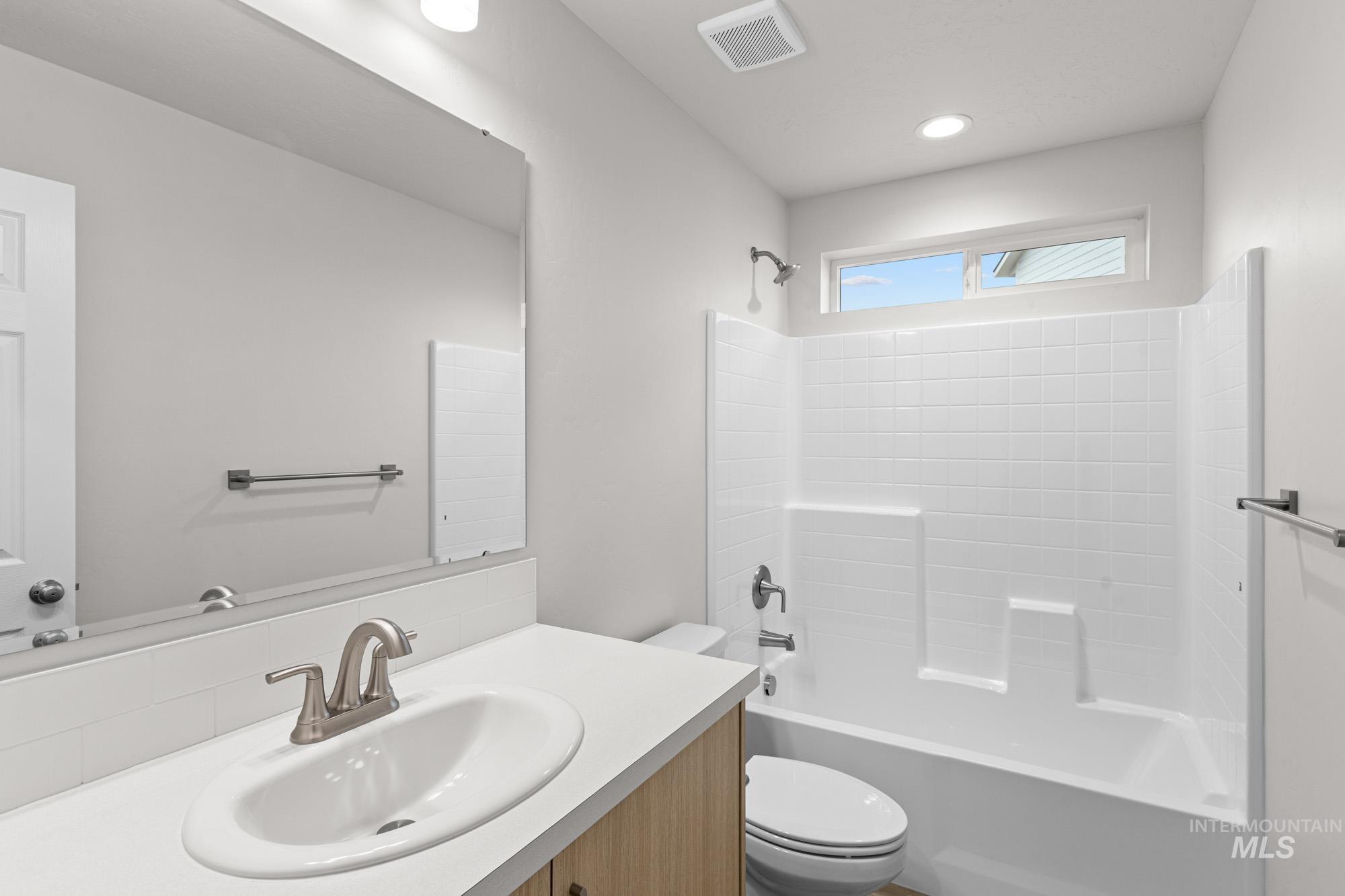 13736 Nisene Ct, Caldwell, Idaho 83607, 4 Bedrooms, 2 Bathrooms, Residential For Sale, Price $414,990,MLS 98970355