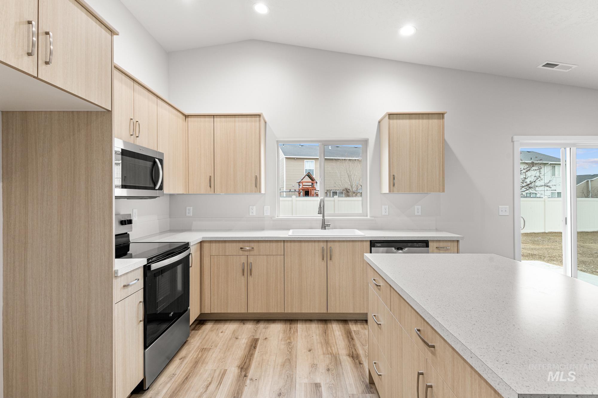 13736 Nisene Ct, Caldwell, Idaho 83607, 4 Bedrooms, 2 Bathrooms, Residential For Sale, Price $414,990,MLS 98970355