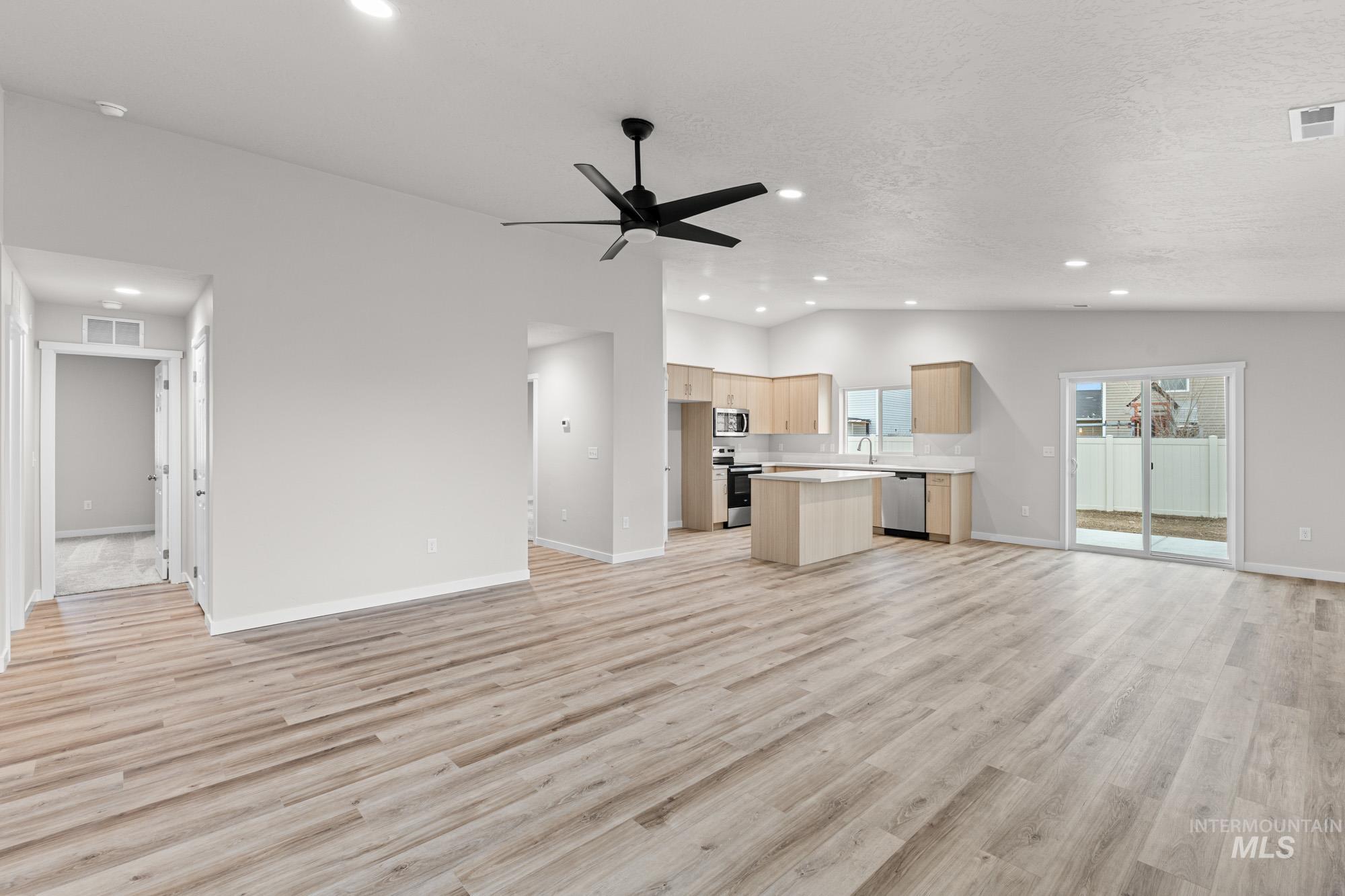 13736 Nisene Ct, Caldwell, Idaho 83607, 4 Bedrooms, 2 Bathrooms, Residential For Sale, Price $414,990,MLS 98970355