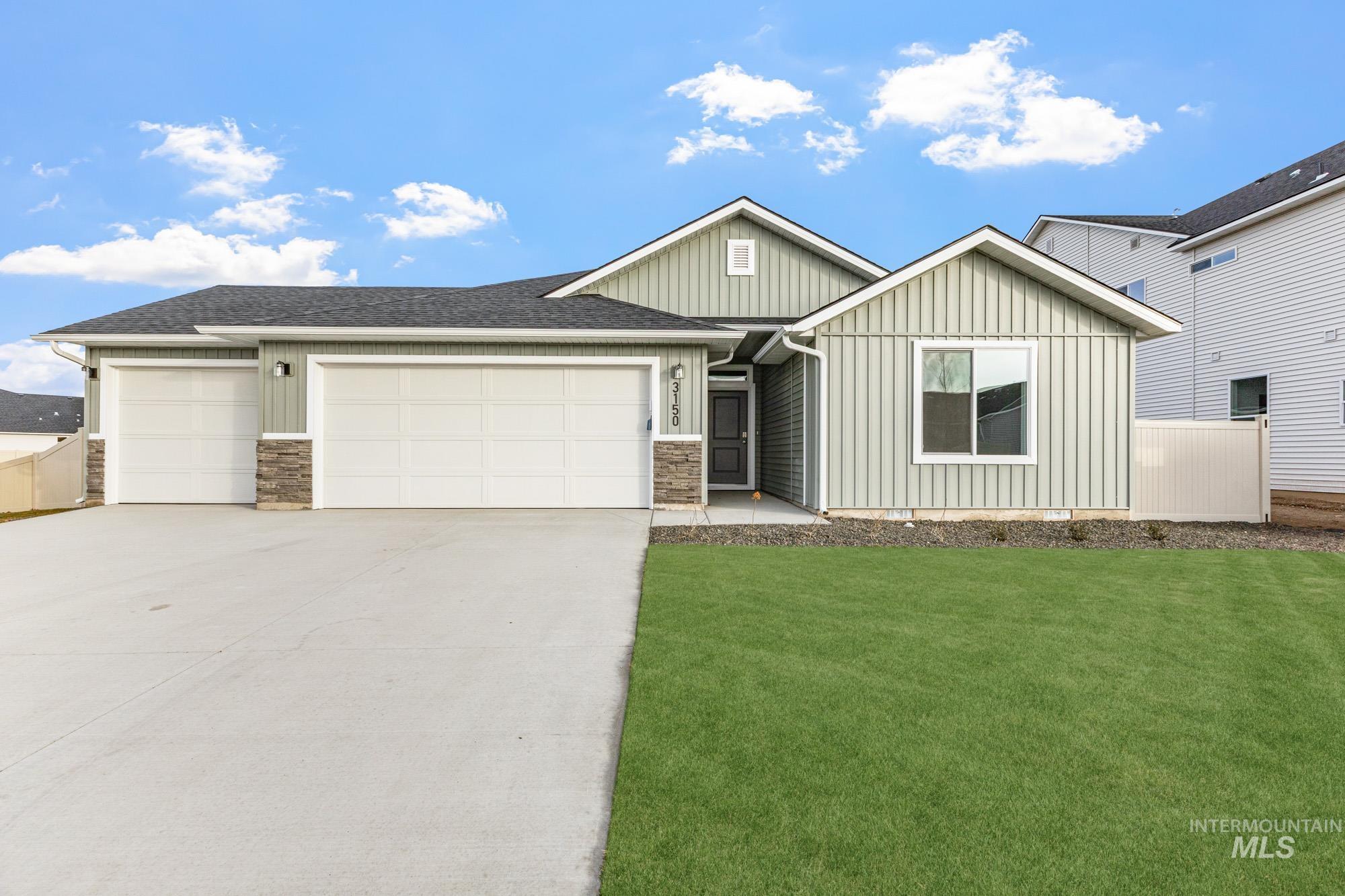 3150 S Maple Ranch Way, Nampa, Idaho 83686, 4 Bedrooms, 2 Bathrooms, Residential For Sale, Price $439,990,MLS 98970364