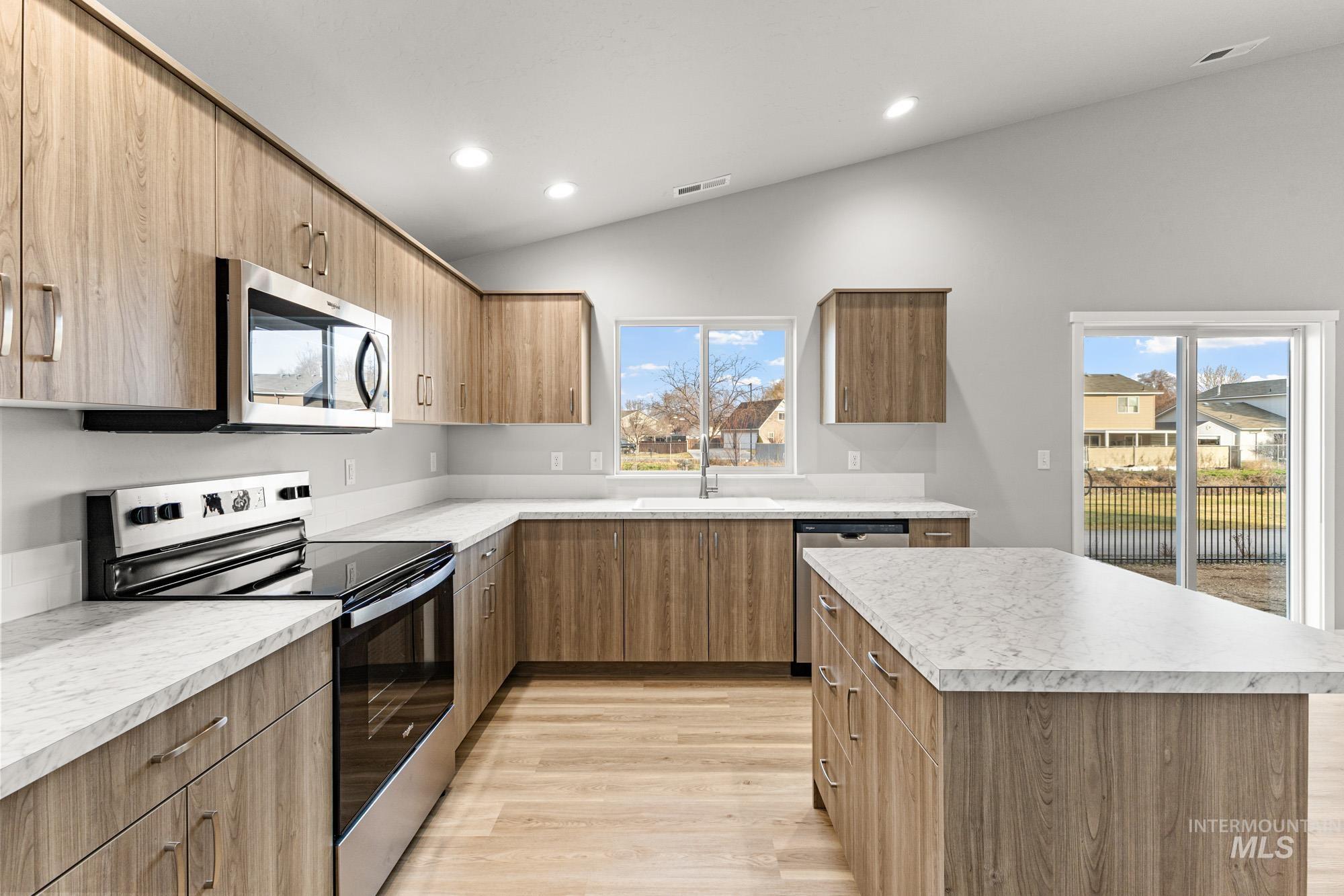 3150 S Maple Ranch Way, Nampa, Idaho 83686, 4 Bedrooms, 2 Bathrooms, Residential For Sale, Price $439,990,MLS 98970364