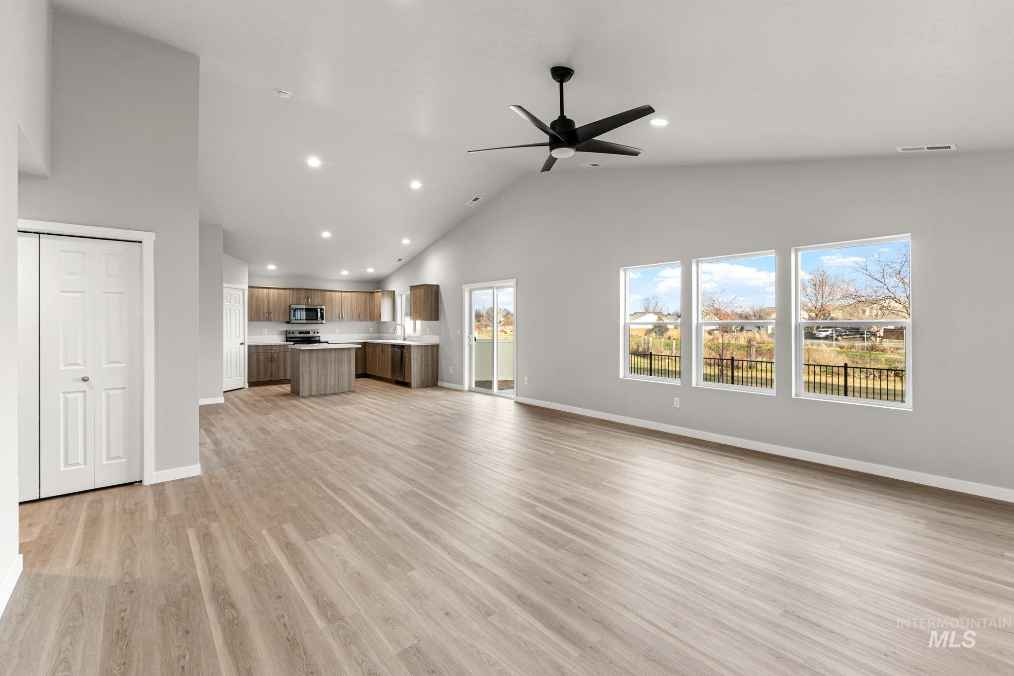 3150 S Maple Ranch Way, Nampa, Idaho 83686, 4 Bedrooms, 2 Bathrooms, Residential For Sale, Price $439,990,MLS 98970364