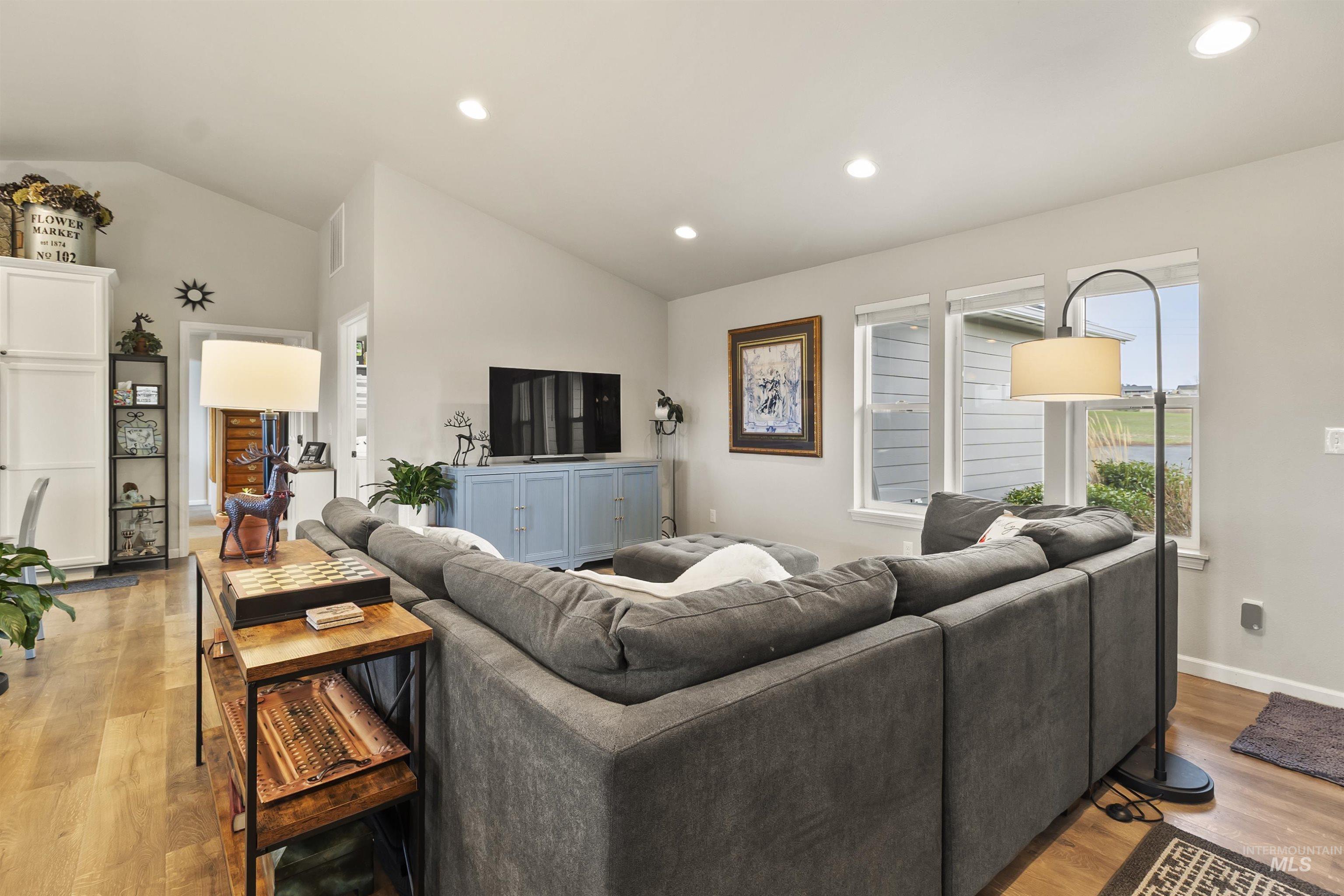 1009 Chaney Rd, Viola, Idaho 83872, 3 Bedrooms, 2 Bathrooms, Residential For Sale, Price $629,000, 98970367