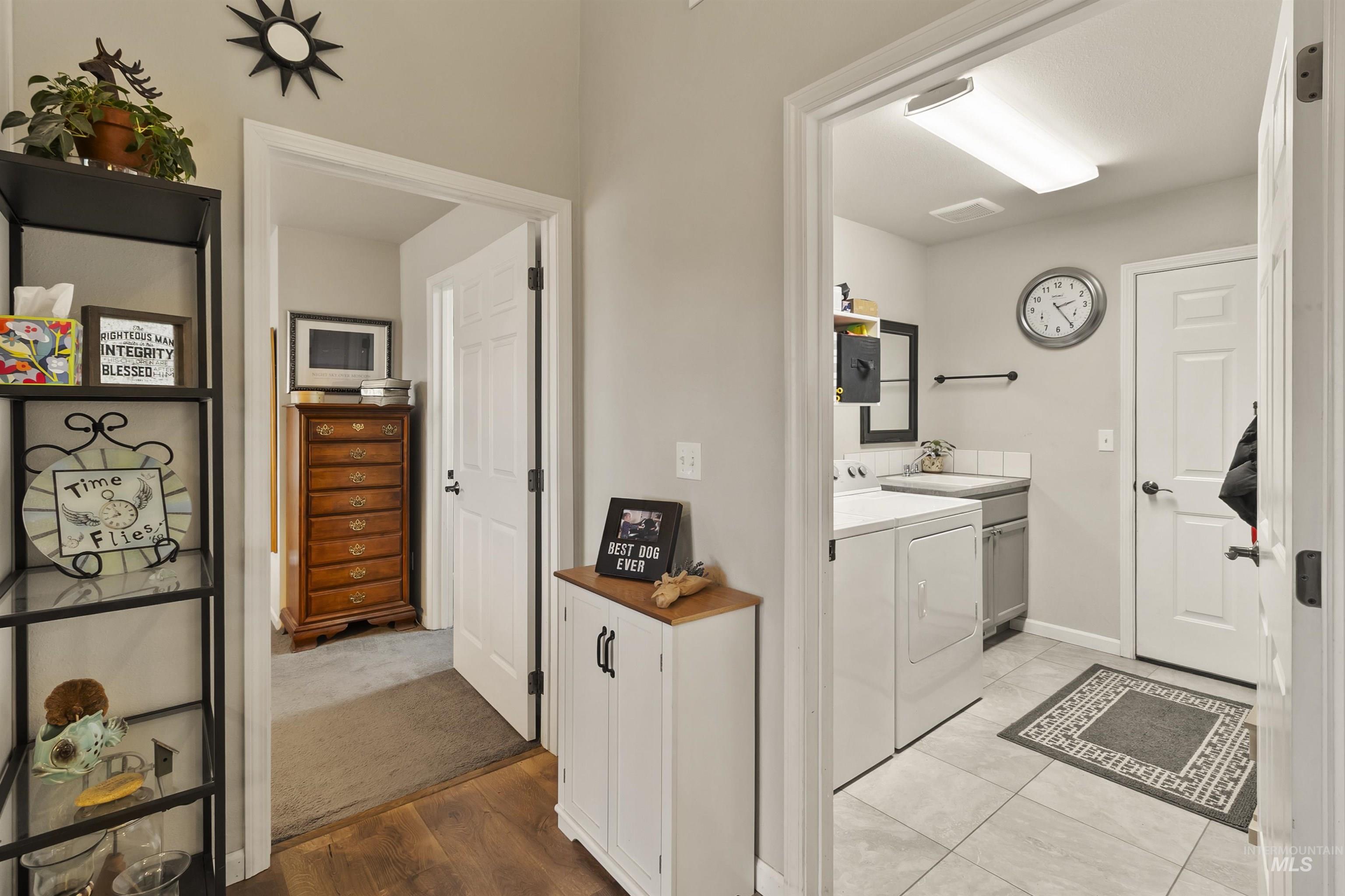 1009 Chaney Rd, Viola, Idaho 83872, 3 Bedrooms, 2 Bathrooms, Residential For Sale, Price $629,000, 98970367