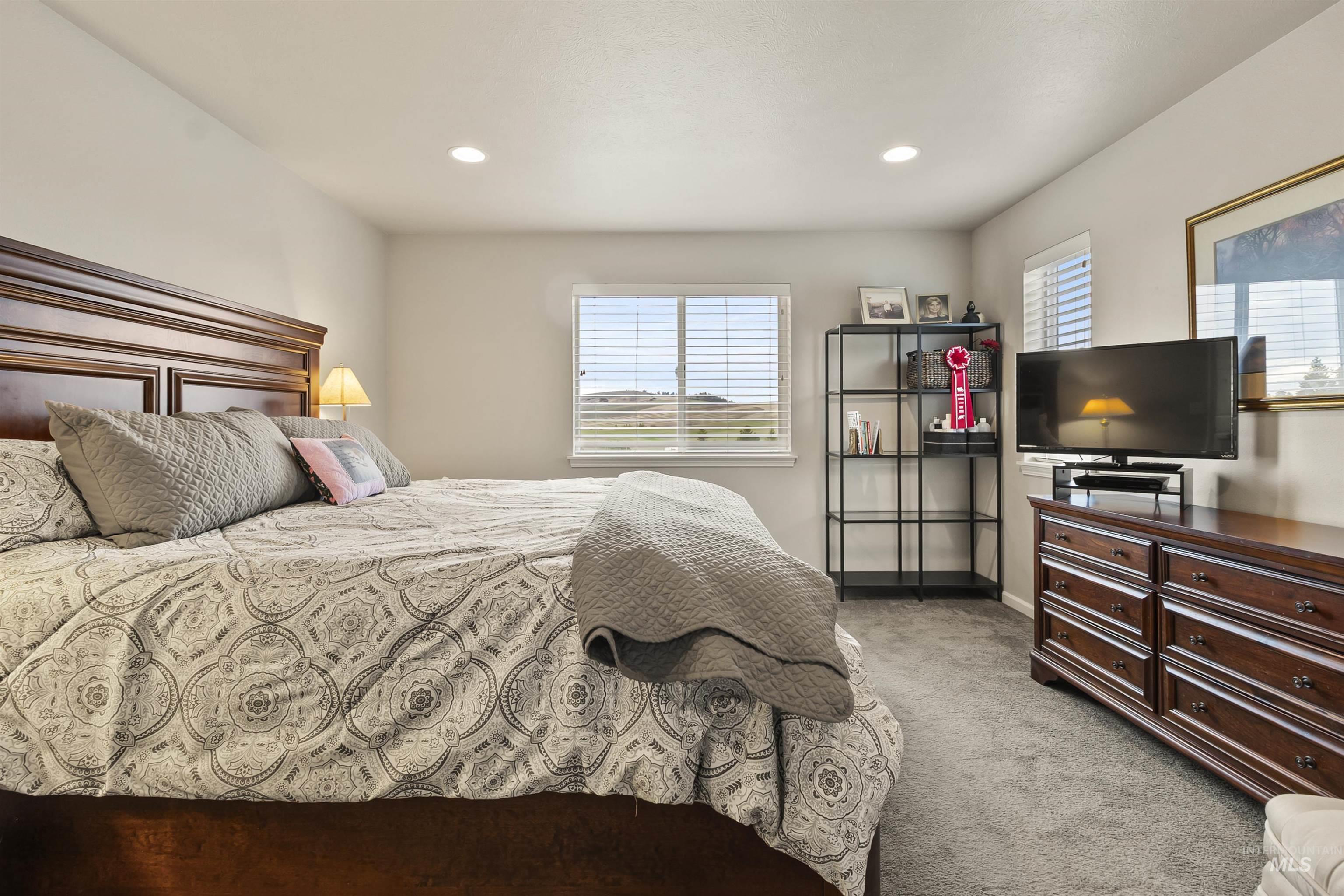 1009 Chaney Rd, Viola, Idaho 83872, 3 Bedrooms, 2 Bathrooms, Residential For Sale, Price $629,000, 98970367