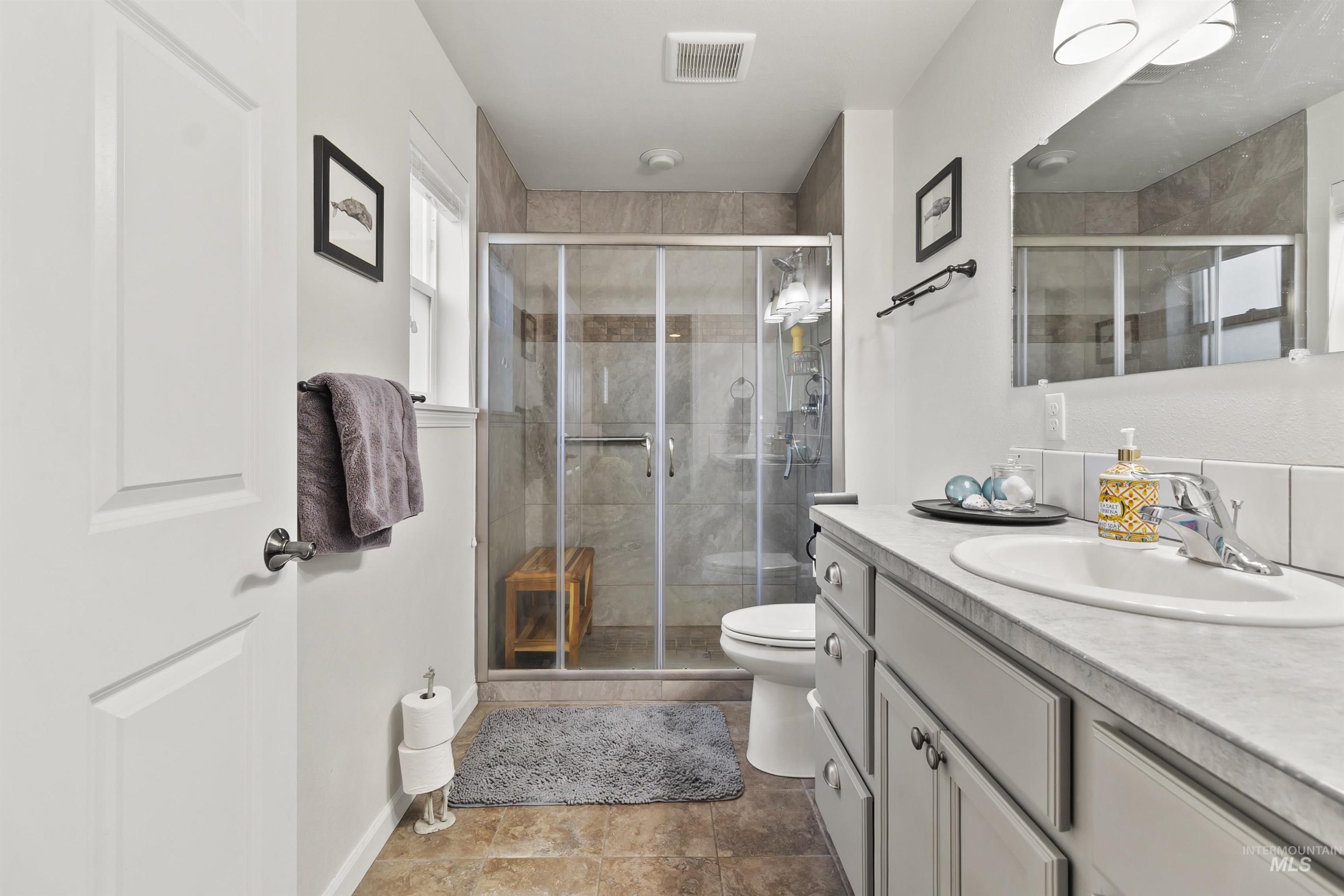 1009 Chaney Rd, Viola, Idaho 83872, 3 Bedrooms, 2 Bathrooms, Residential For Sale, Price $629,000, 98970367