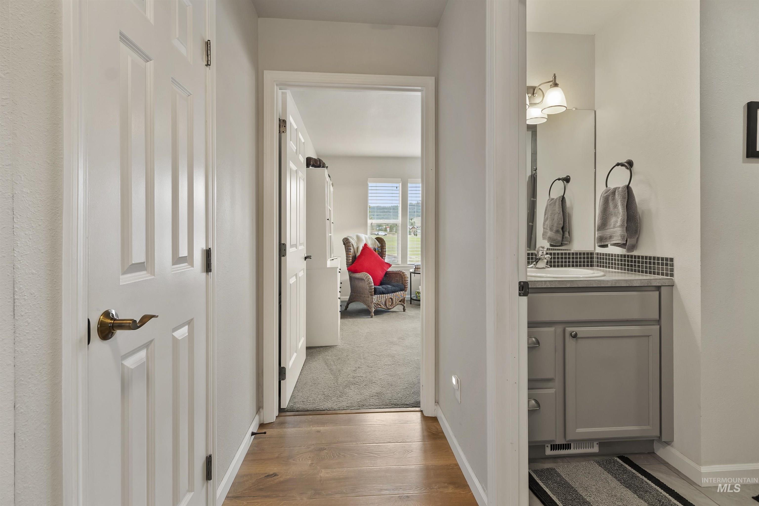 1009 Chaney Rd, Viola, Idaho 83872, 3 Bedrooms, 2 Bathrooms, Residential For Sale, Price $629,000, 98970367