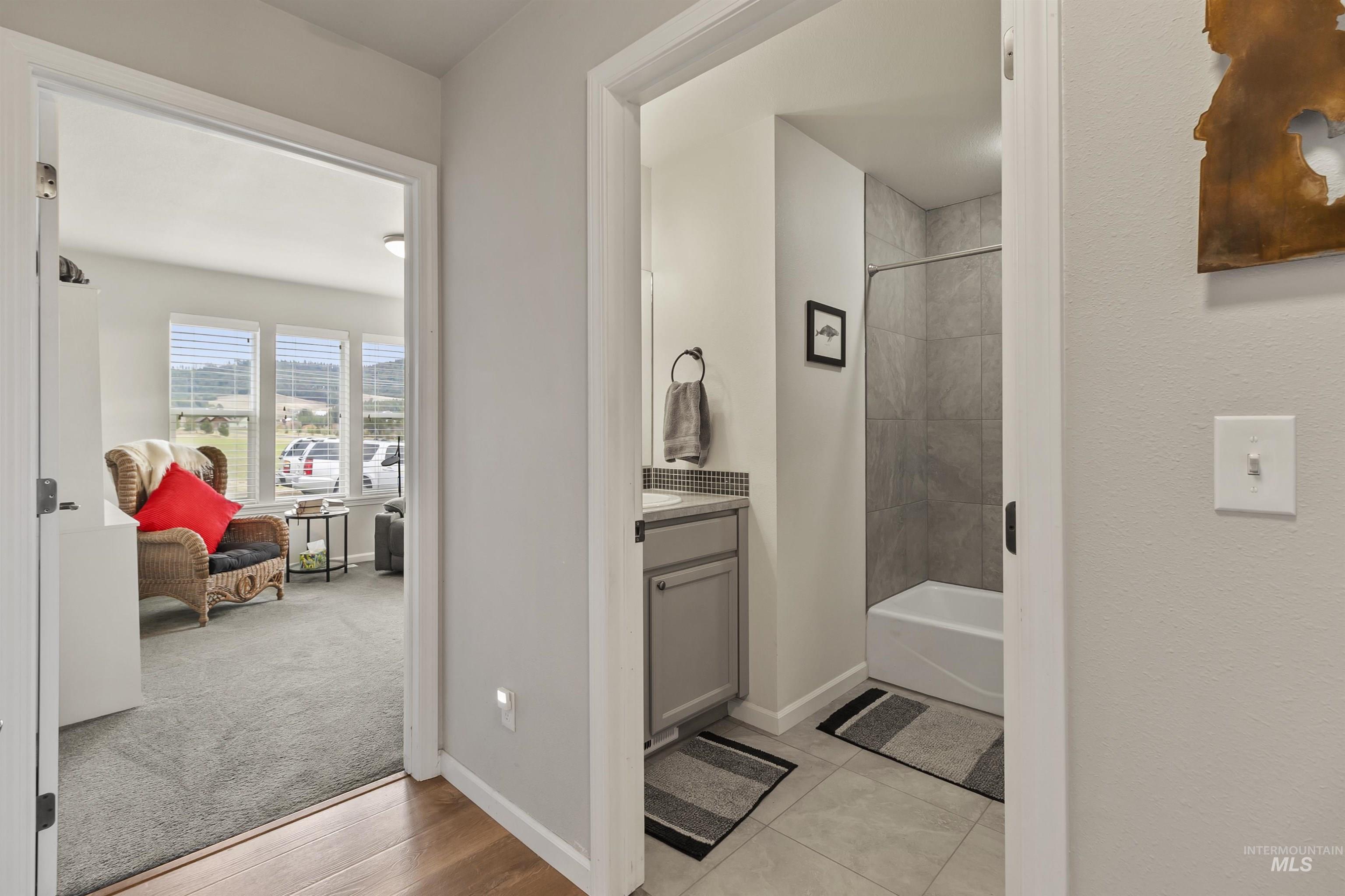 1009 Chaney Rd, Viola, Idaho 83872, 3 Bedrooms, 2 Bathrooms, Residential For Sale, Price $629,000, 98970367