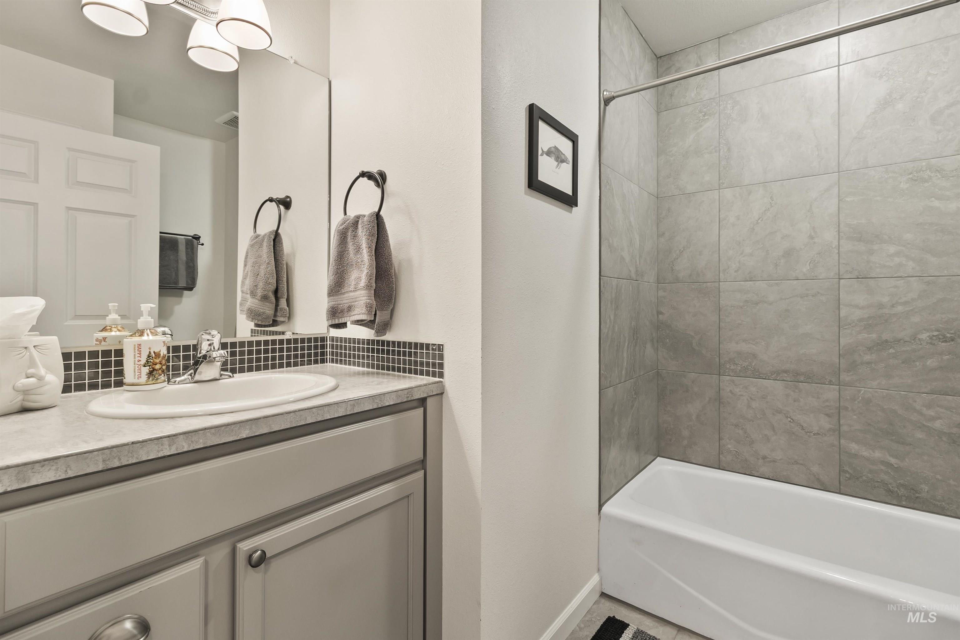 1009 Chaney Rd, Viola, Idaho 83872, 3 Bedrooms, 2 Bathrooms, Residential For Sale, Price $629,000, 98970367