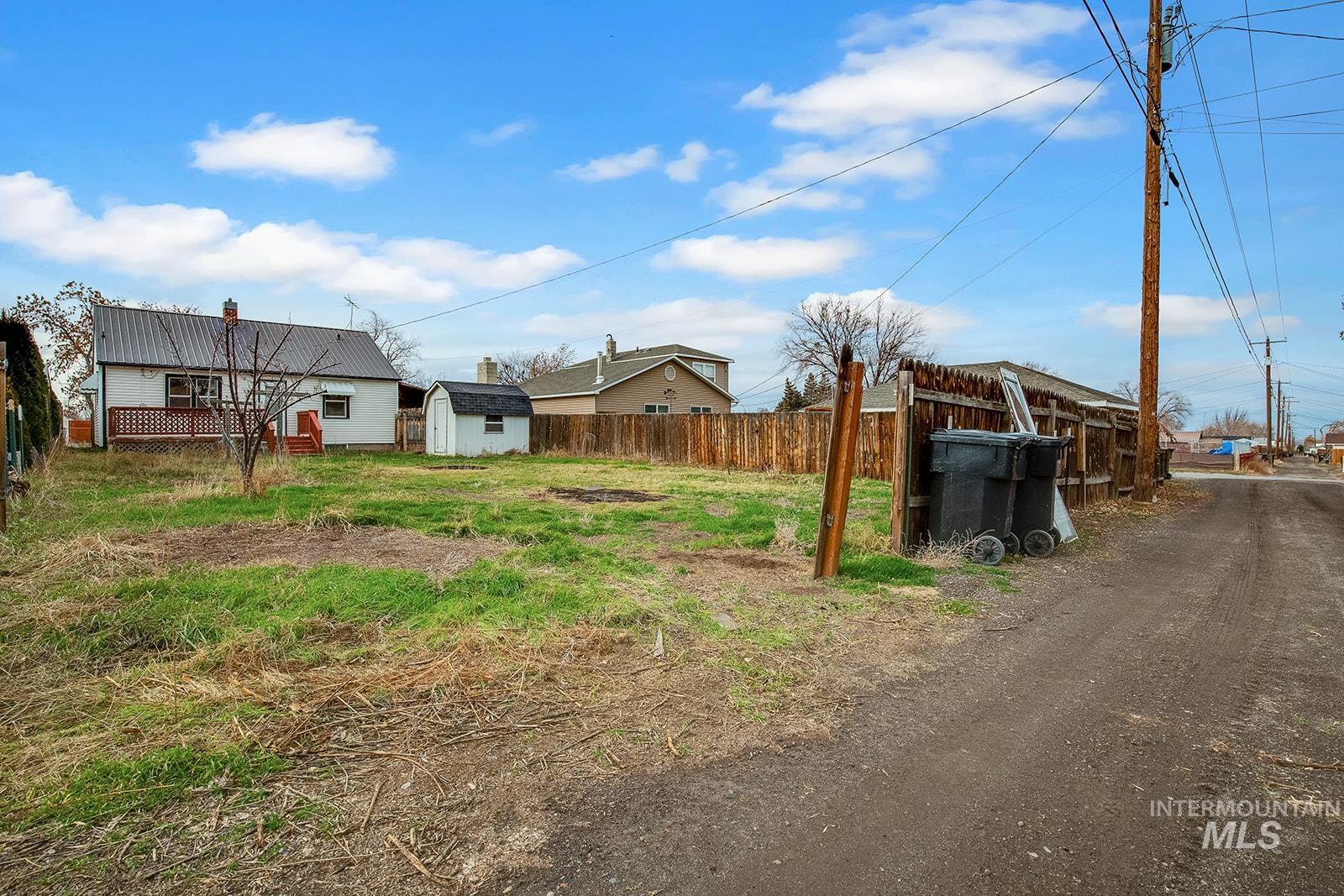 624 11th Ave N, Buhl, Idaho 83316, 2 Bedrooms, 1 Bathroom, Residential For Sale, Price $199,000, 98970372