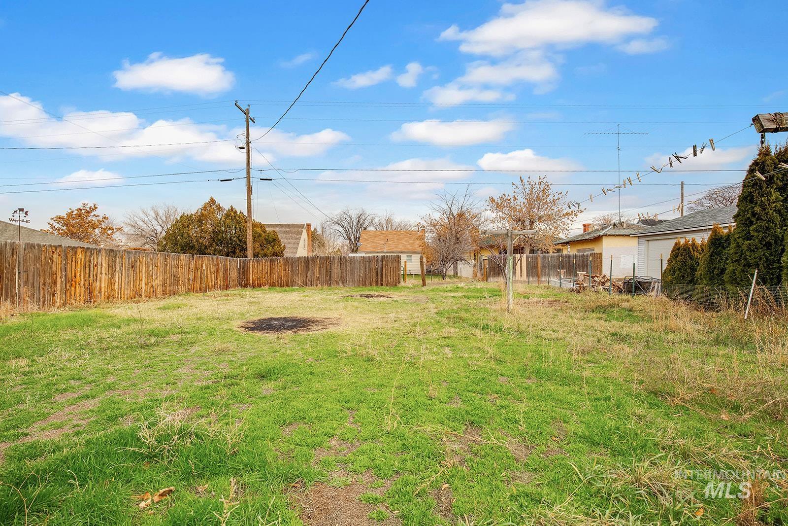 624 11th Ave N, Buhl, Idaho 83316, 2 Bedrooms, 1 Bathroom, Residential For Sale, Price $199,000, 98970372