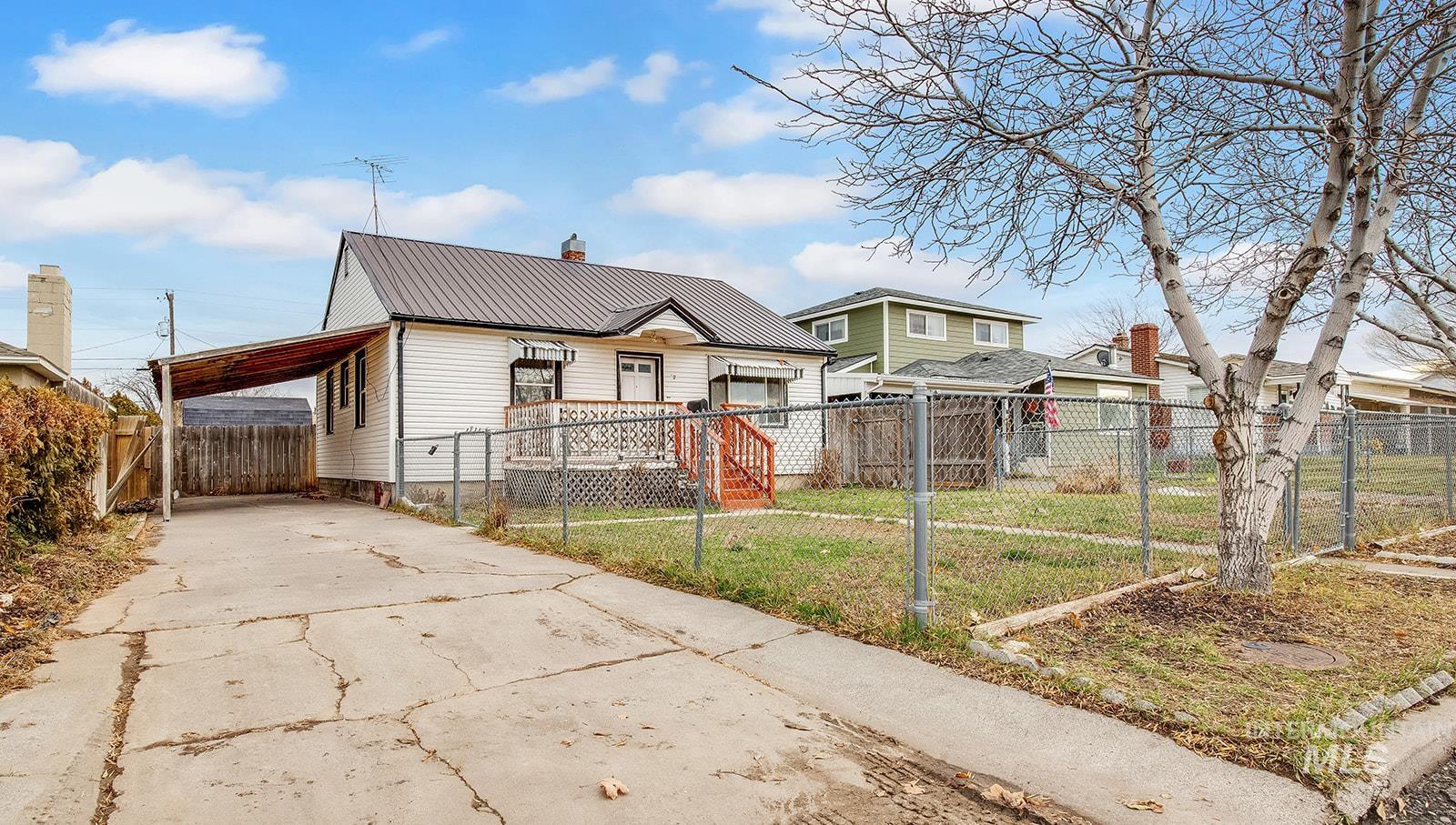 624 11th Ave N, Buhl, Idaho 83316, 2 Bedrooms, 1 Bathroom, Residential For Sale, Price $199,000, 98970372