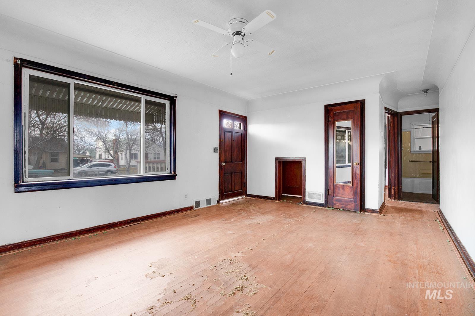 624 11th Ave N, Buhl, Idaho 83316, 2 Bedrooms, 1 Bathroom, Residential For Sale, Price $199,000, 98970372