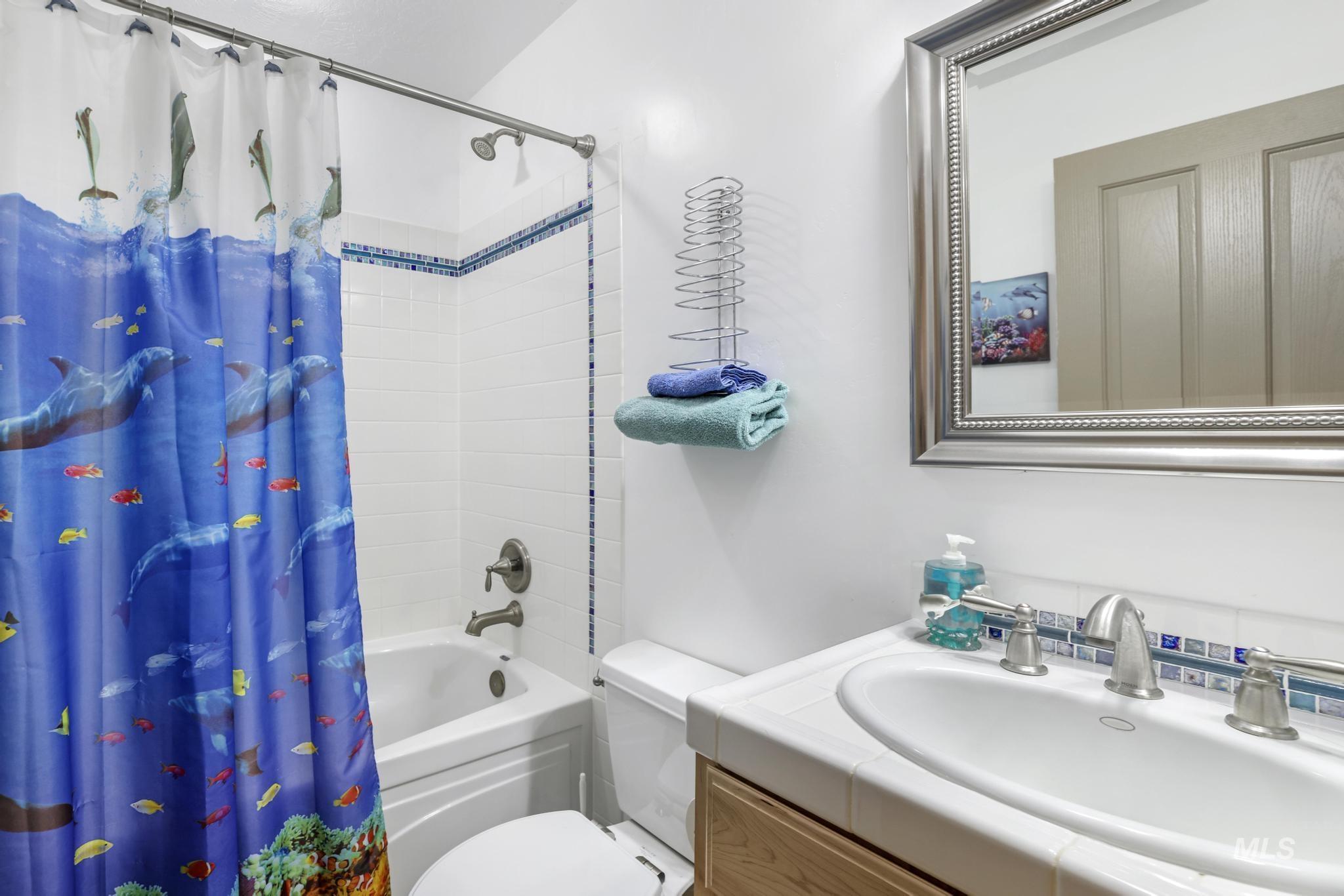 1855 E 1300 South, Gooding, Idaho 83330, 5 Bedrooms, 4 Bathrooms, Residential For Sale, Price $1,199,000, 98970373