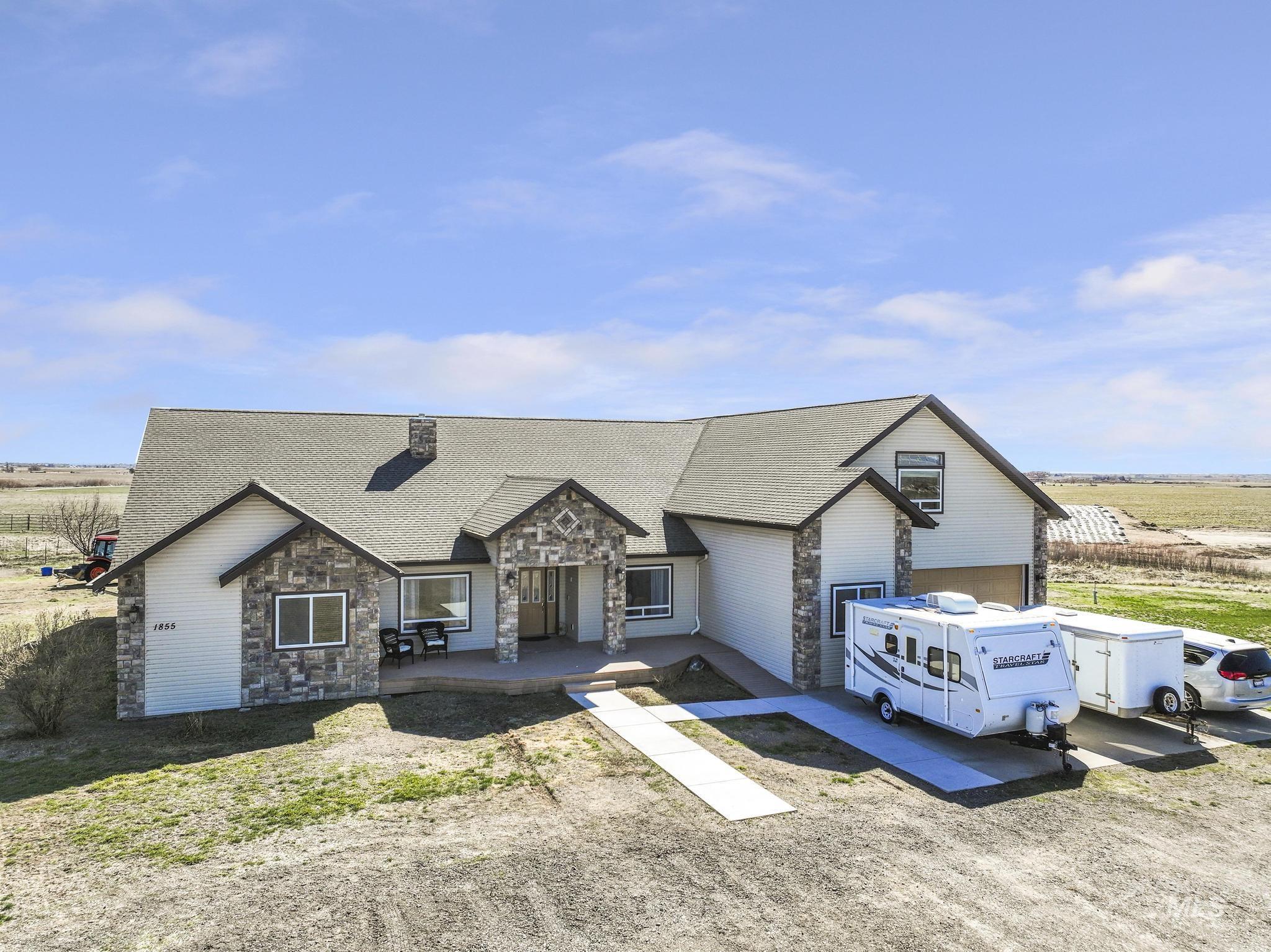 1855 E 1300 South, Gooding, Idaho 83330, 5 Bedrooms, 4 Bathrooms, Residential For Sale, Price $1,199,000, 98970373