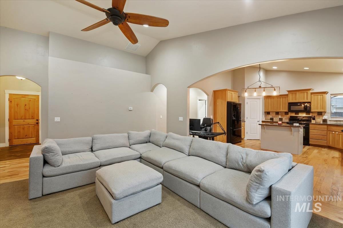 640 SW Miner, Mountain Home, Idaho 83647, 4 Bedrooms, 2.5 Bathrooms, Residential For Sale, Price $420,000, 98970379