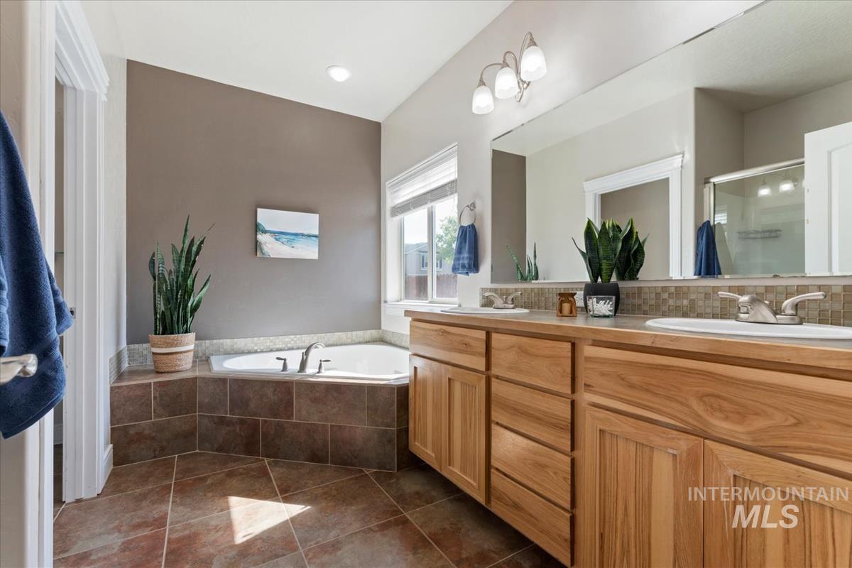 640 SW Miner, Mountain Home, Idaho 83647, 4 Bedrooms, 2.5 Bathrooms, Residential For Sale, Price $435,000, 98970379