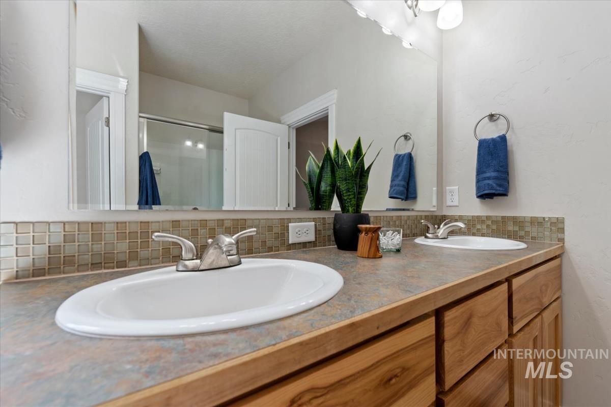 640 SW Miner, Mountain Home, Idaho 83647, 4 Bedrooms, 2.5 Bathrooms, Residential For Sale, Price $435,000, 98970379