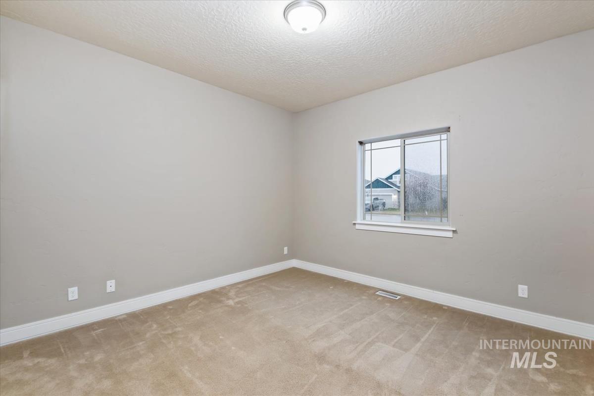 640 SW Miner, Mountain Home, Idaho 83647, 4 Bedrooms, 2.5 Bathrooms, Residential For Sale, Price $420,000,MLS 98970379