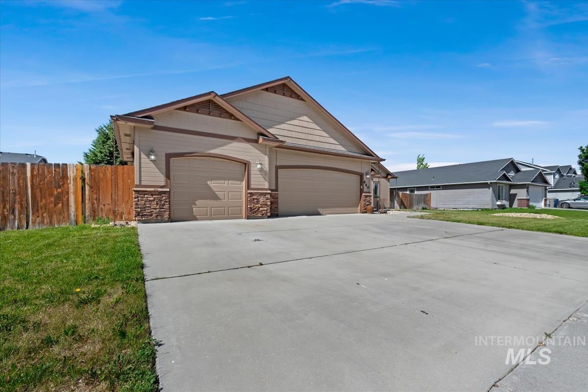 640 SW Miner, Mountain Home, Idaho 83647, 4 Bedrooms, 2.5 Bathrooms, Residential For Sale, Price $435,000, 98970379