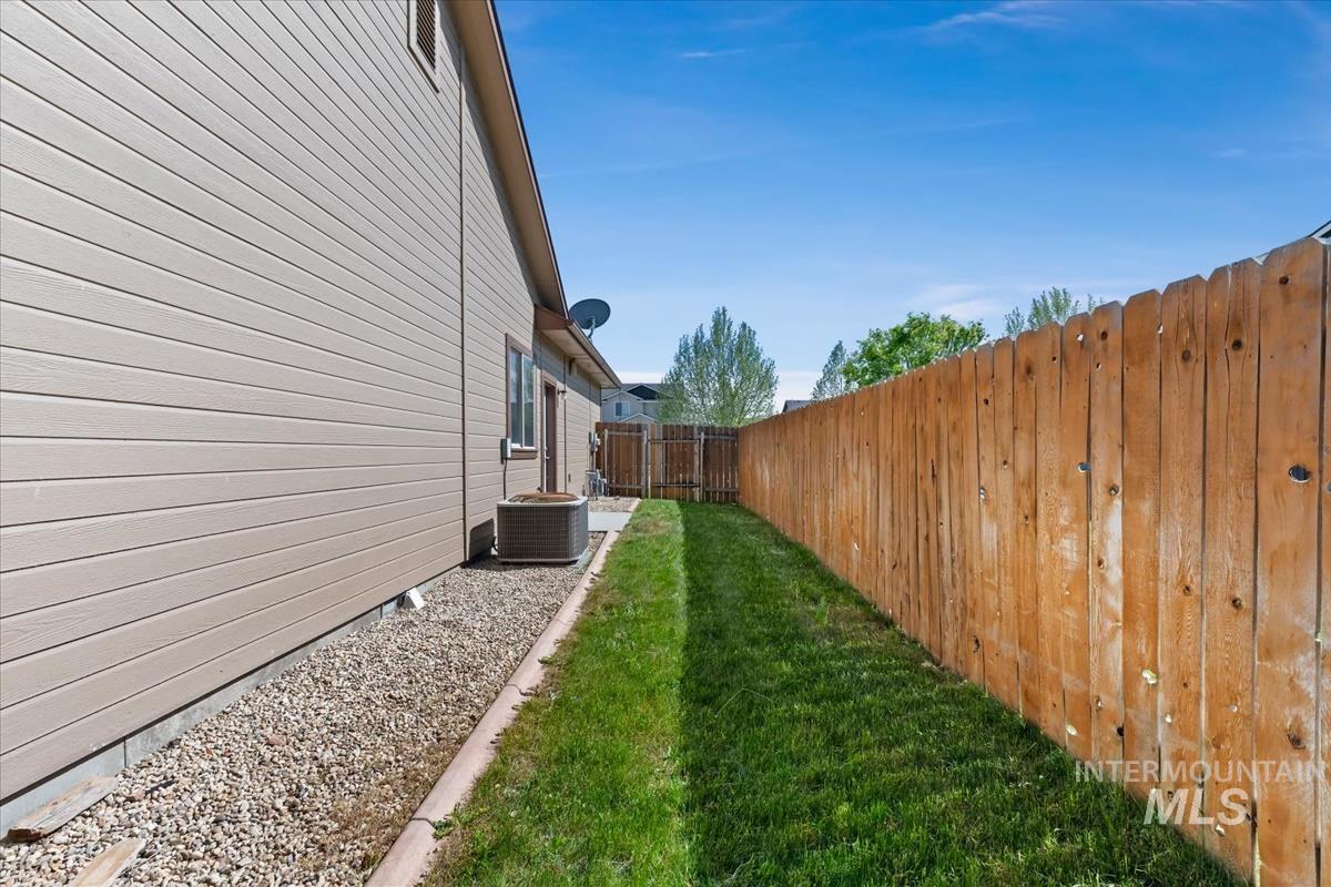 640 SW Miner, Mountain Home, Idaho 83647, 4 Bedrooms, 2.5 Bathrooms, Residential For Sale, Price $435,000, 98970379